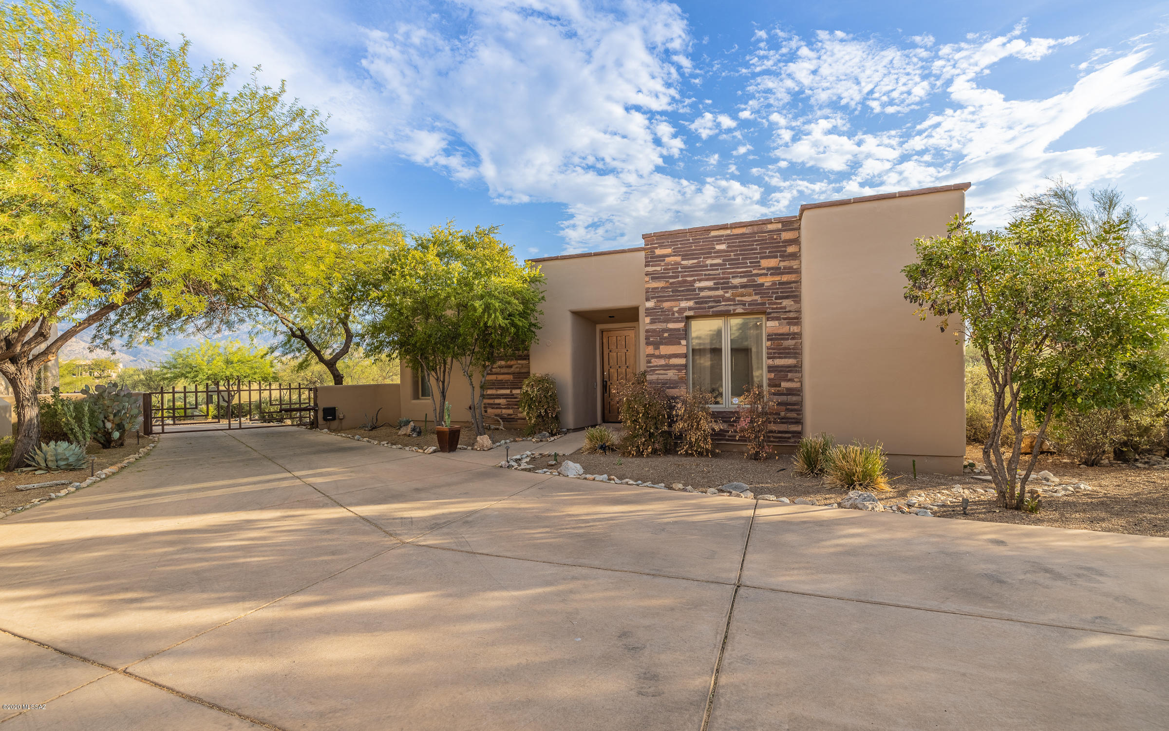 Honey Bee Canyon Estates - Residential