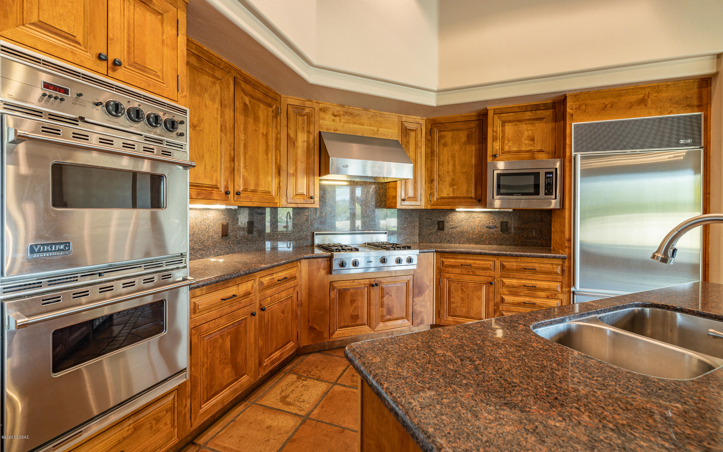 Honey Bee Canyon Estates - Residential