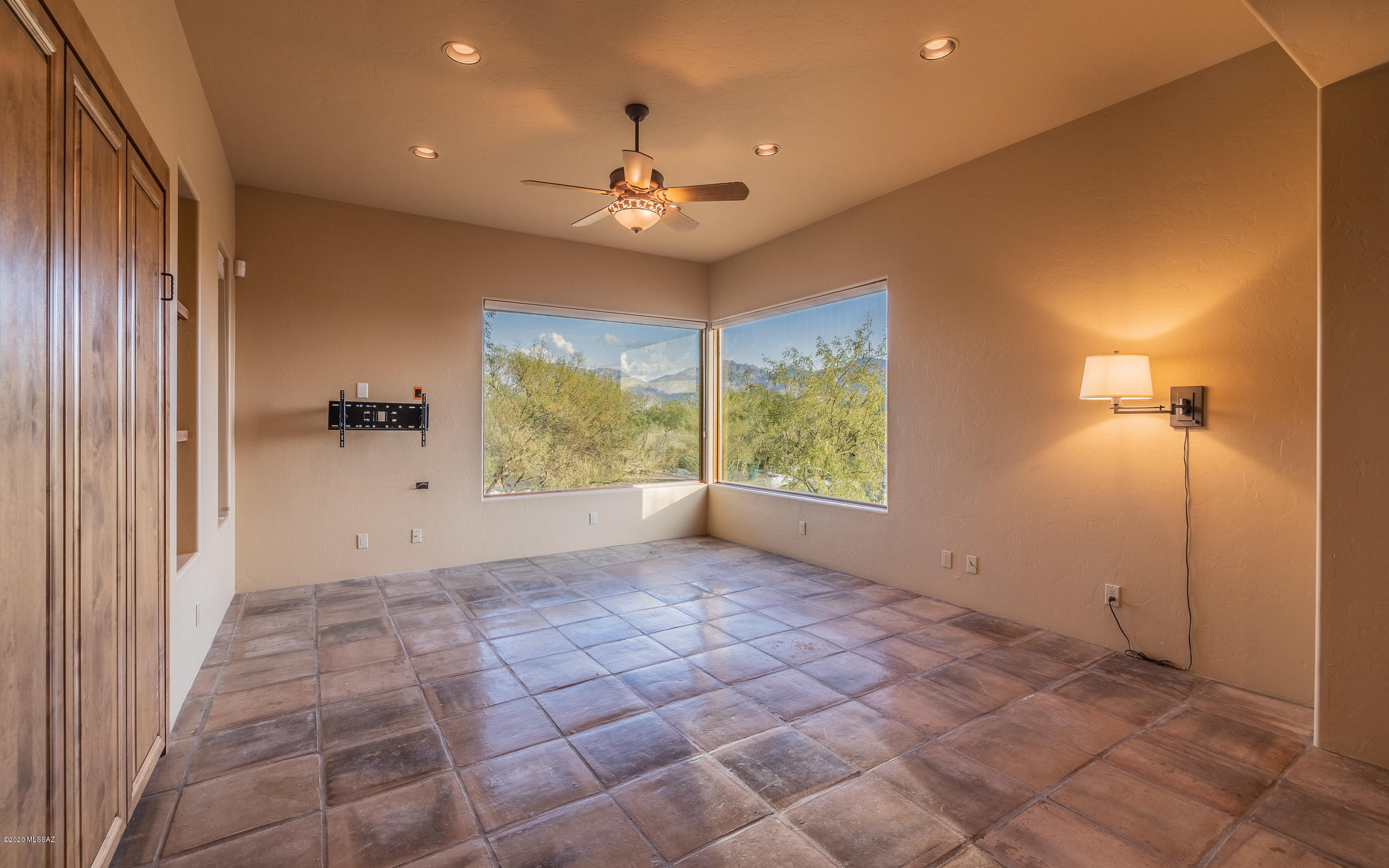 Honey Bee Canyon Estates - Residential