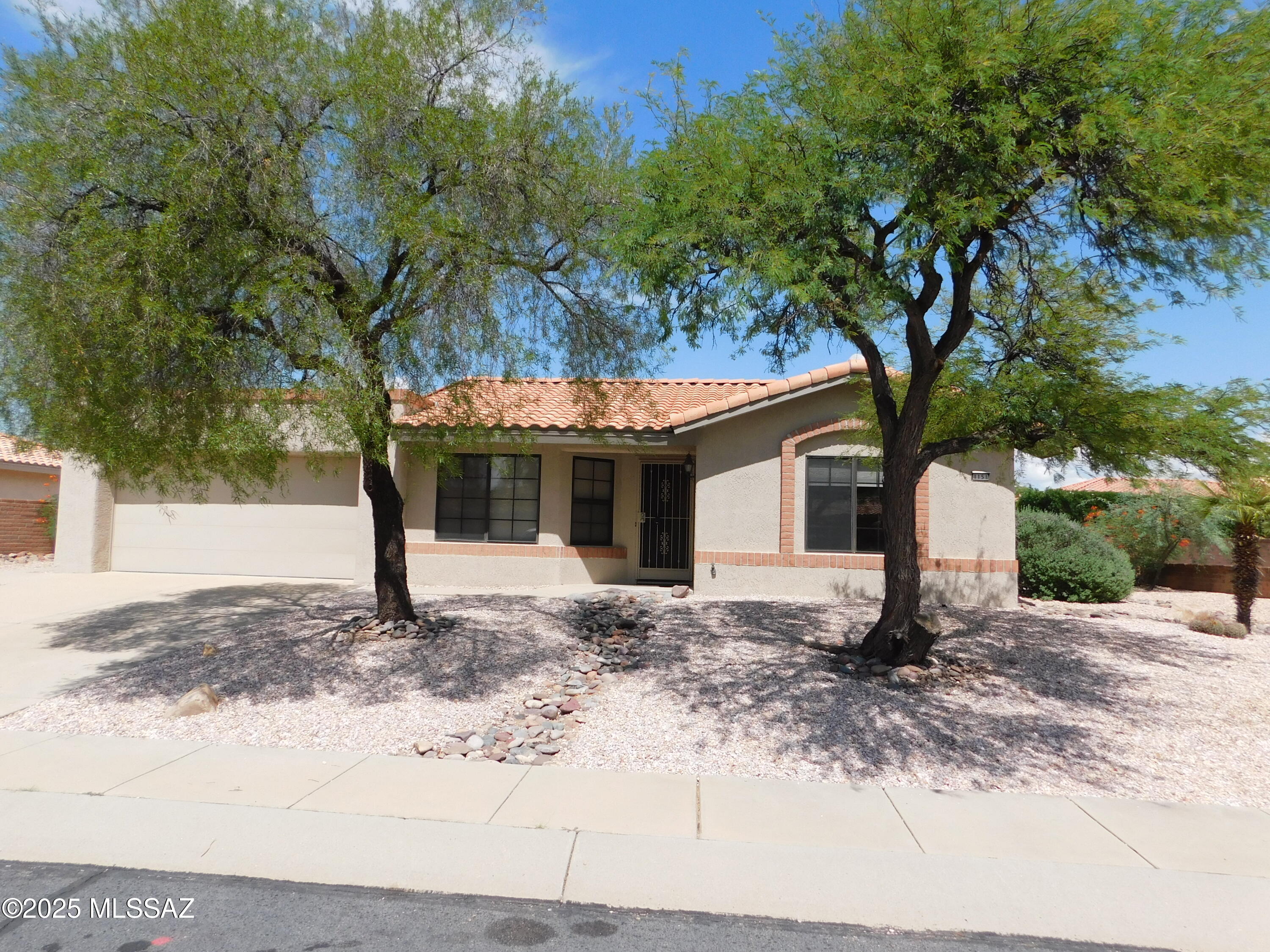 A delightfully updated home in the vibrant community of Sun City Vistoso. Look for a freshly painted and landscaped exterior with fresh paint inside as well. Recently updated flooring and an updated kitchen too! This dynamic community offers a championship golf course, state-of-the-art aquatic and fitness center, tennis and pickleball courts, and an artisan center with a woodworking, shop, sewing room, silversmith, pottery and so much more! Owner Agent.