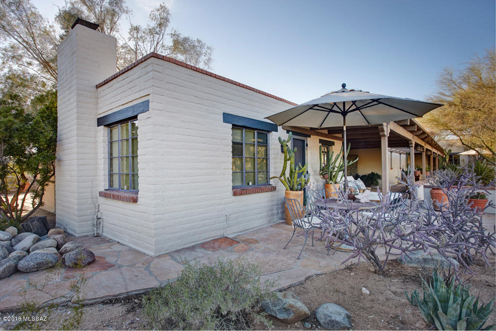 Casas Adobes Addition - Residential