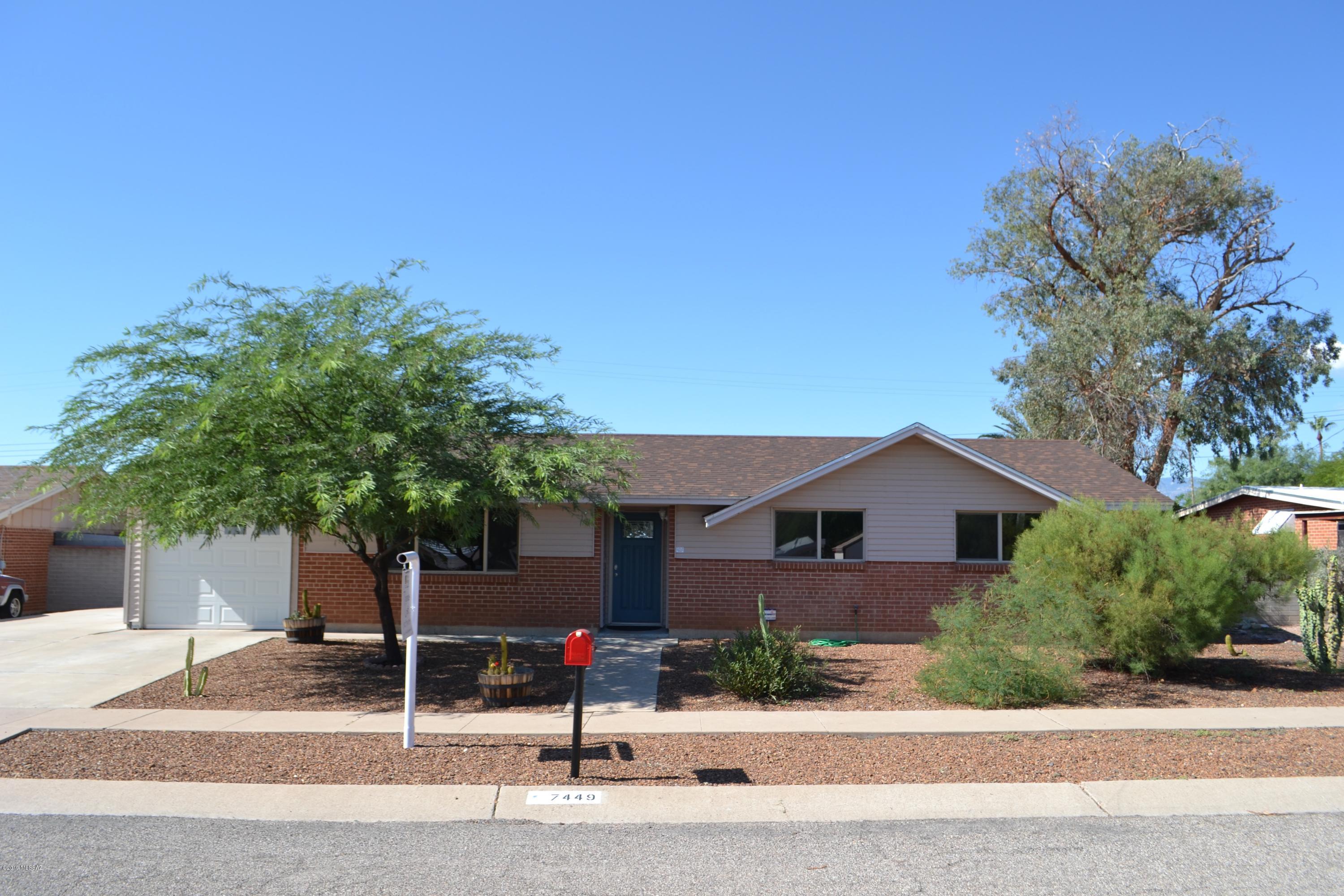 Move in ready East side charmer. Convenient and close to shopping and restaurants. Recently updated including newer flooring, bathroom remodel and fresh paint throughout. Plus an oversized backyard with storage shed. Plenty of room for an RV too.