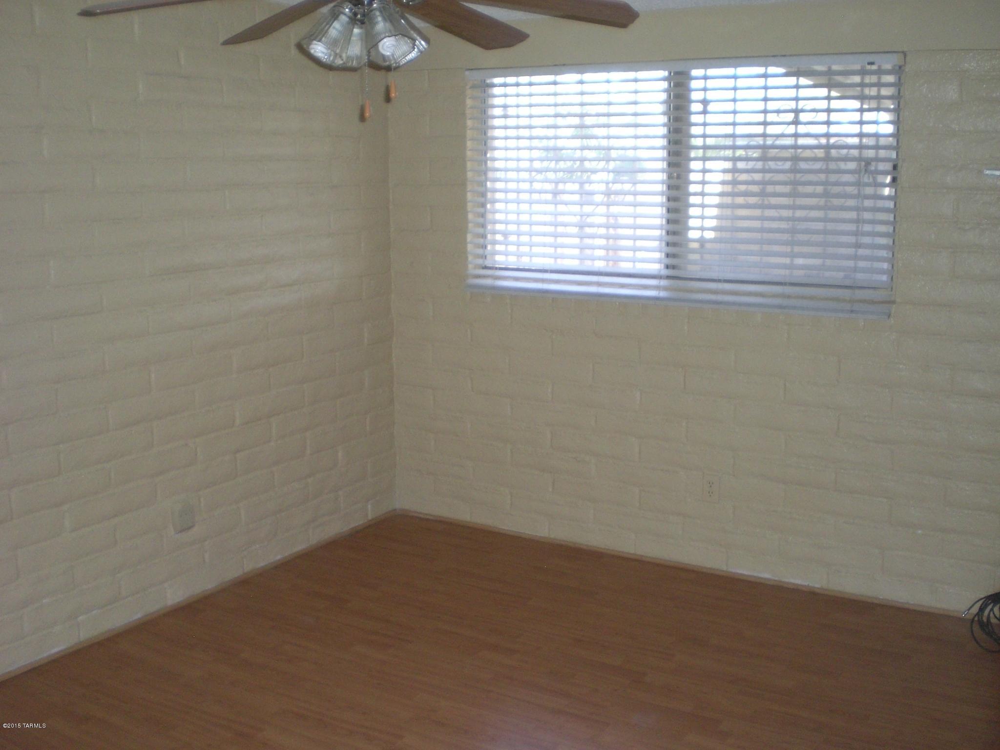 Lakecrest NO. 3 (178-325) - Residential Lease