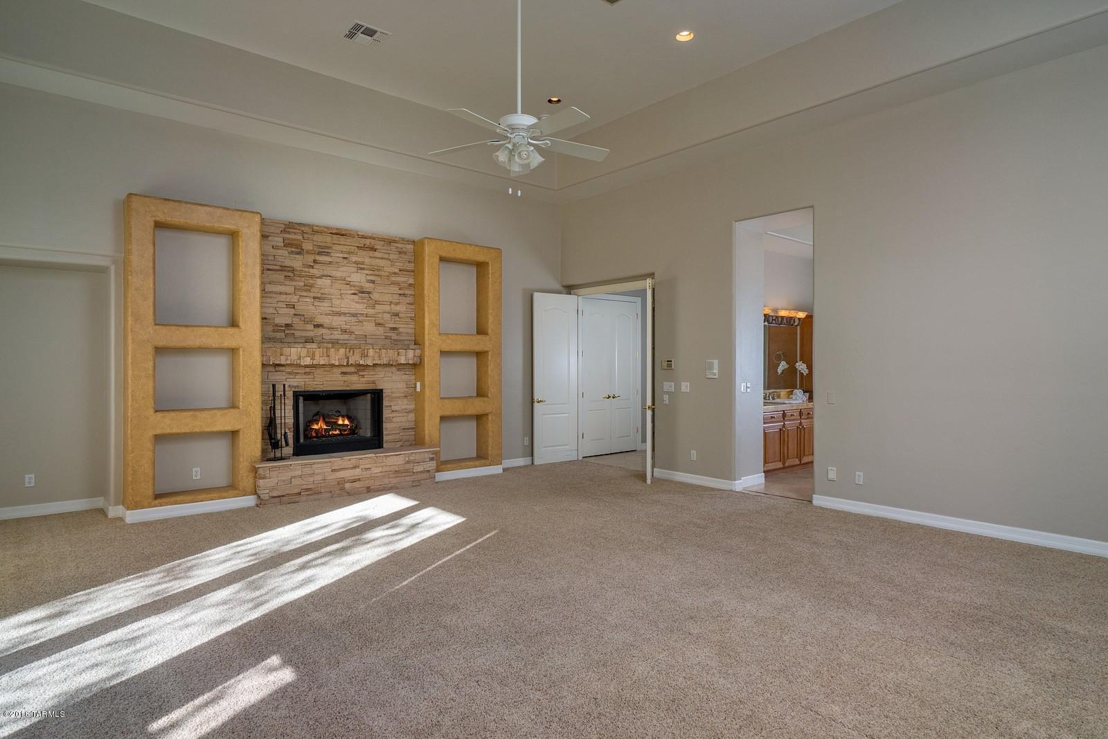 Honey Bee Ridge(The Estates At) - Residential