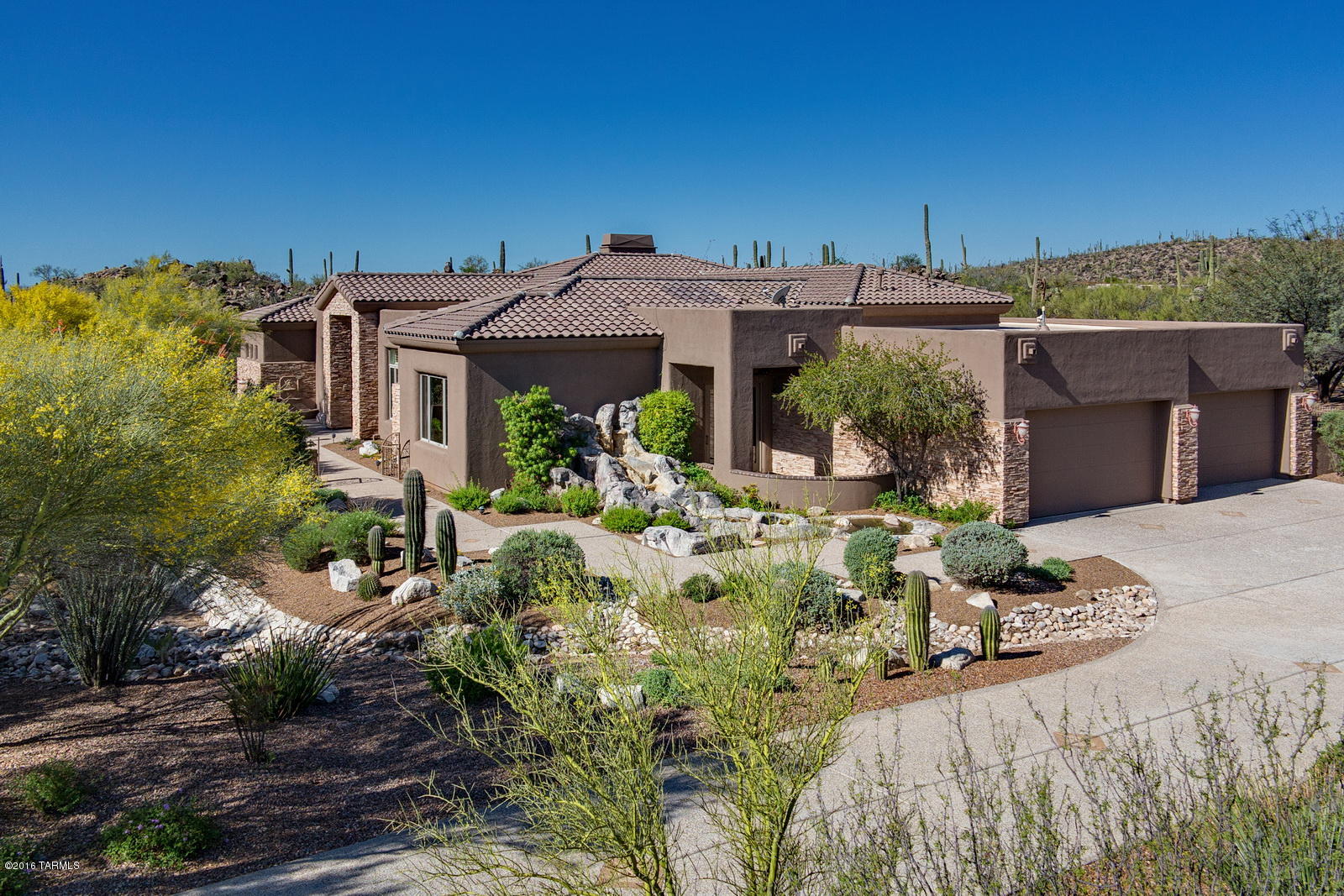 Honey Bee Ridge(The Estates At) - Residential