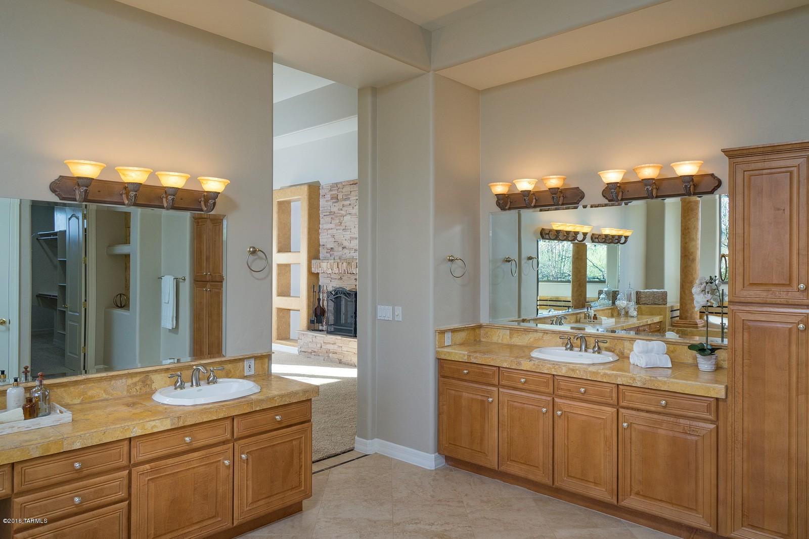 Honey Bee Ridge(The Estates At) - Residential