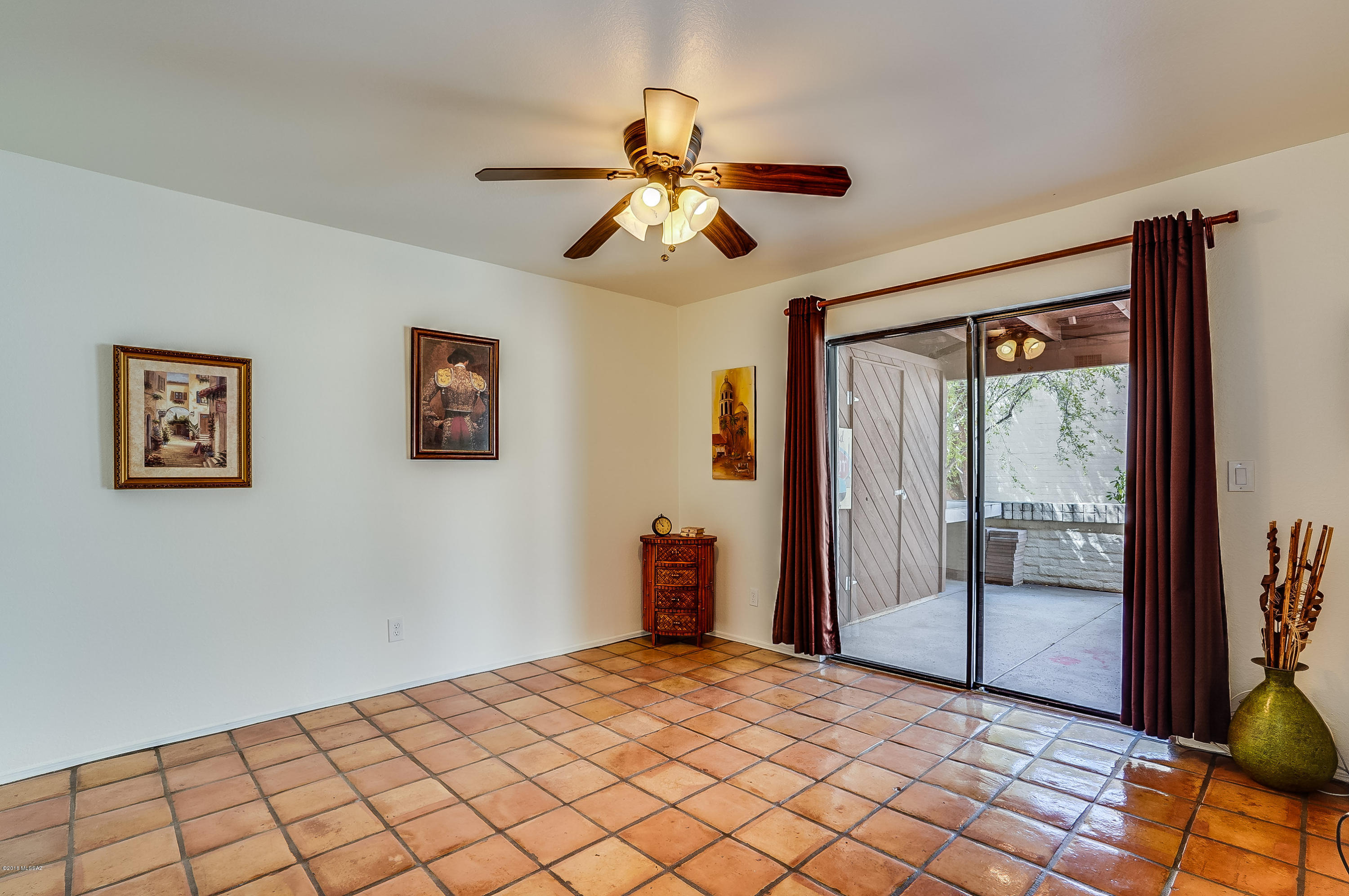 Plaza Mirador (1-28) - Residential