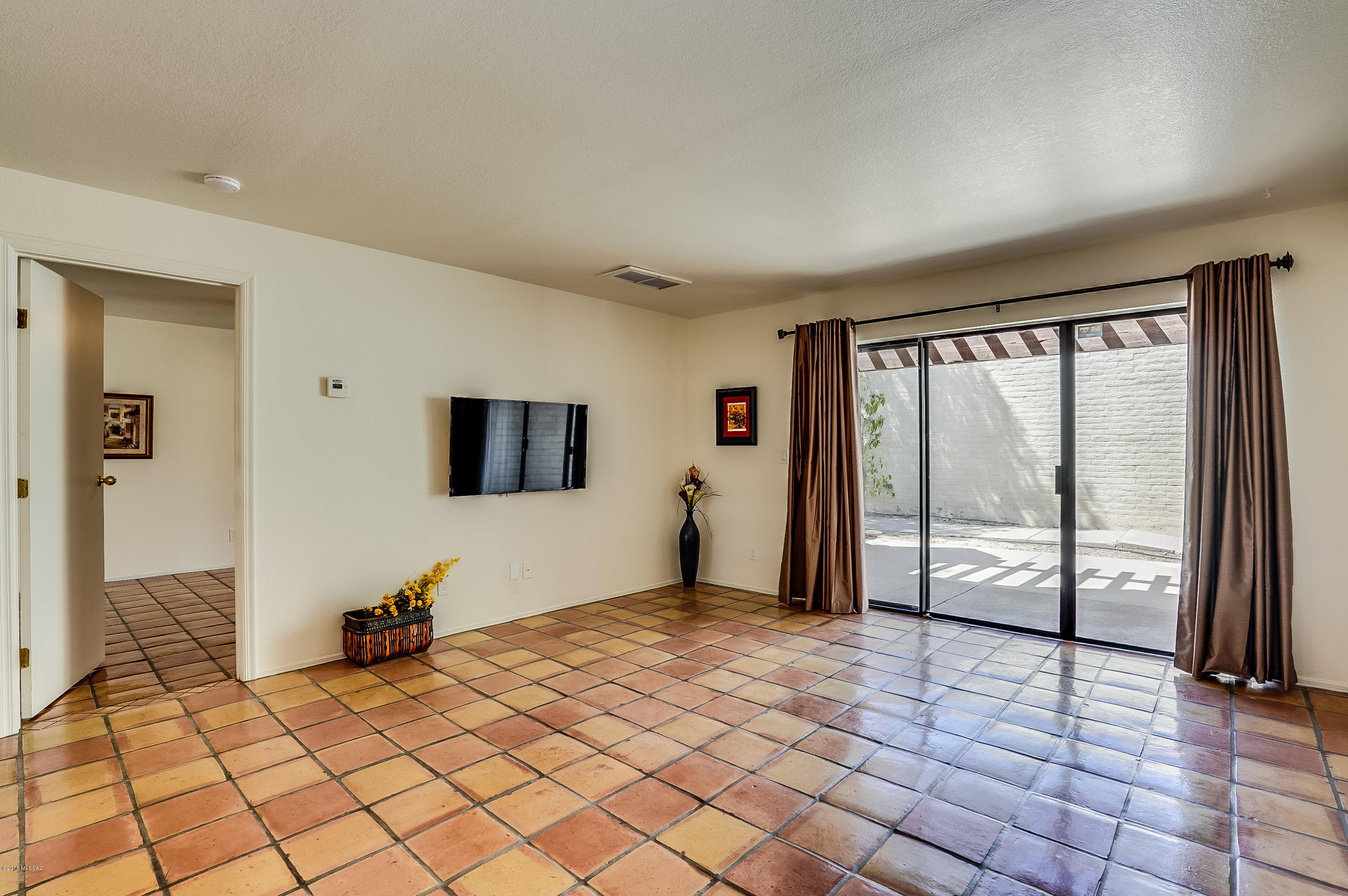 Plaza Mirador (1-28) - Residential