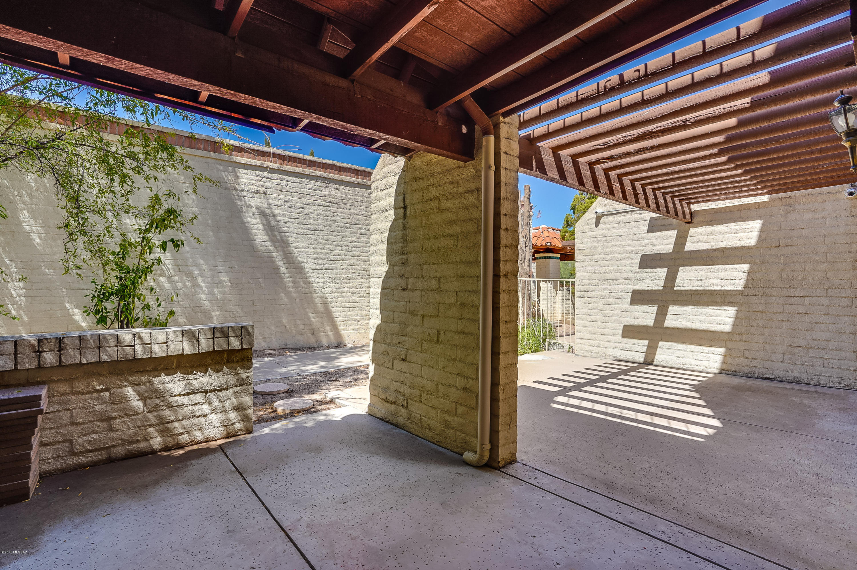 Plaza Mirador (1-28) - Residential