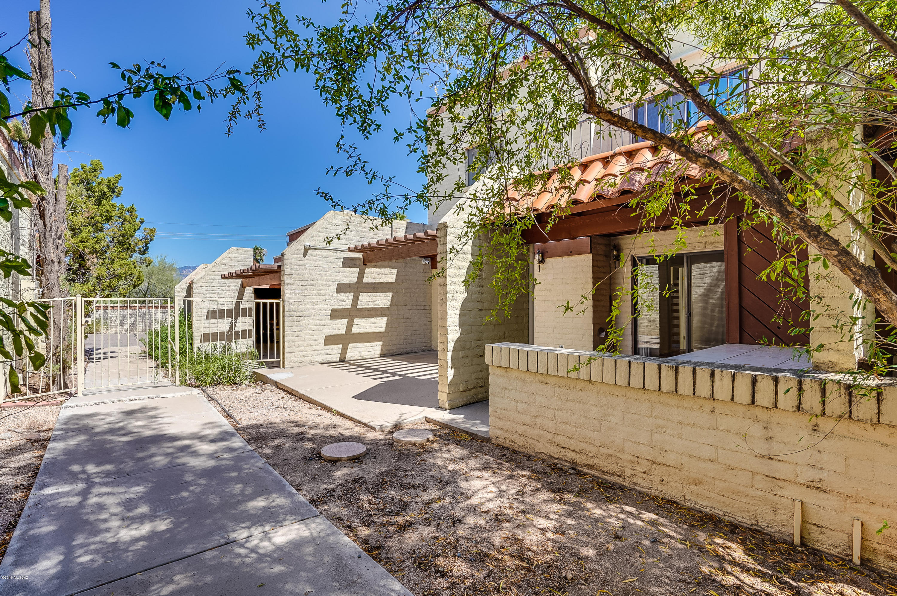 Plaza Mirador (1-28) - Residential
