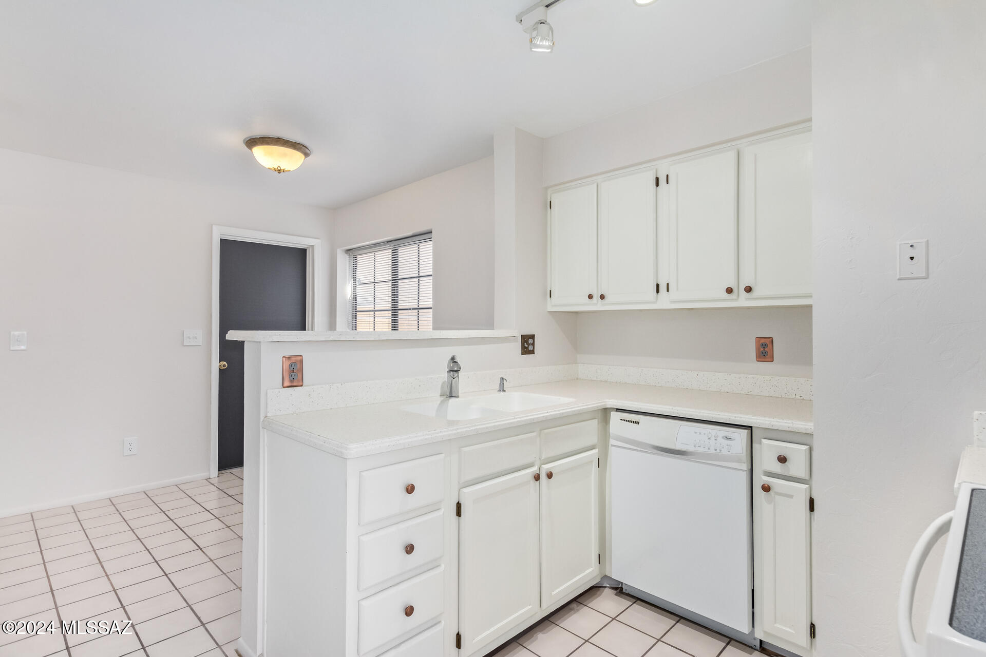 Belle Vista Townhomes (1-83) - Residential Lease