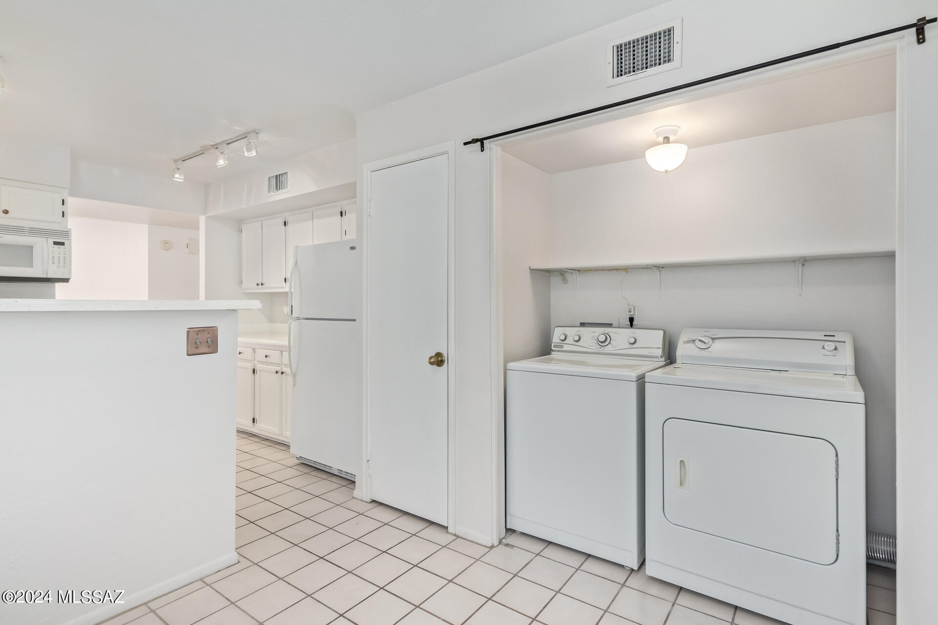 Belle Vista Townhomes (1-83) - Residential Lease