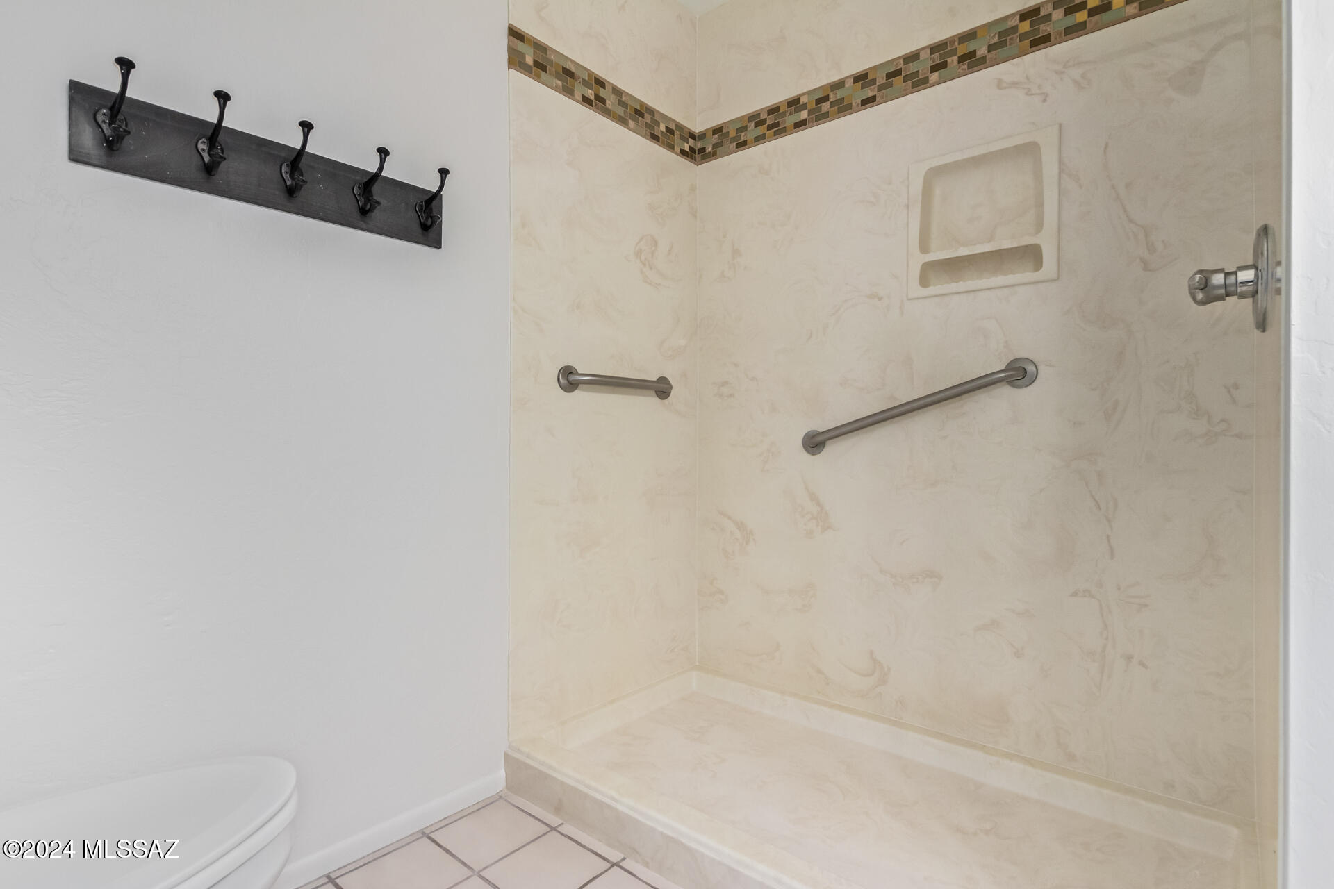 Belle Vista Townhomes (1-83) - Residential Lease