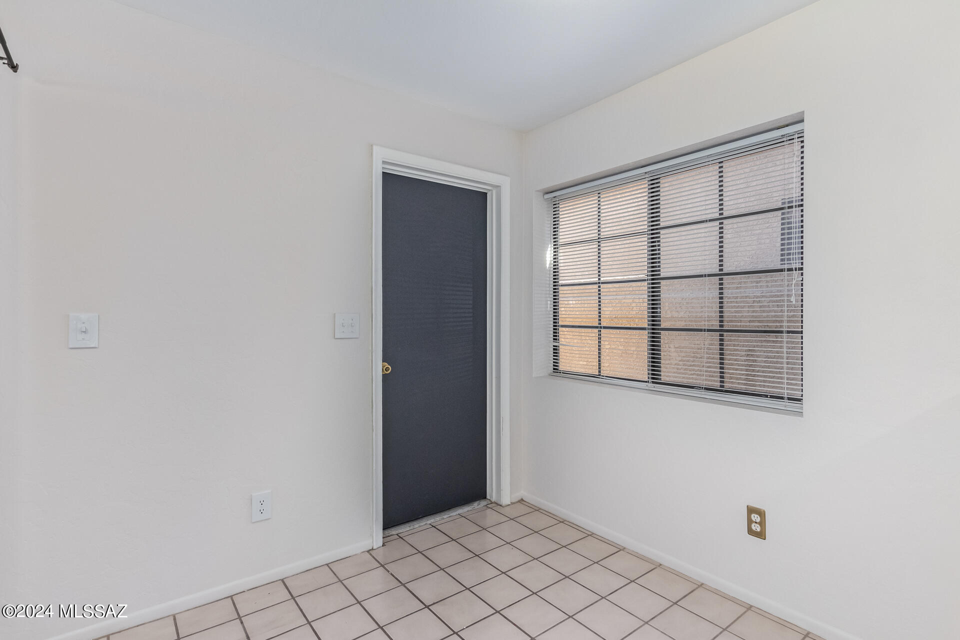 Belle Vista Townhomes (1-83) - Residential Lease