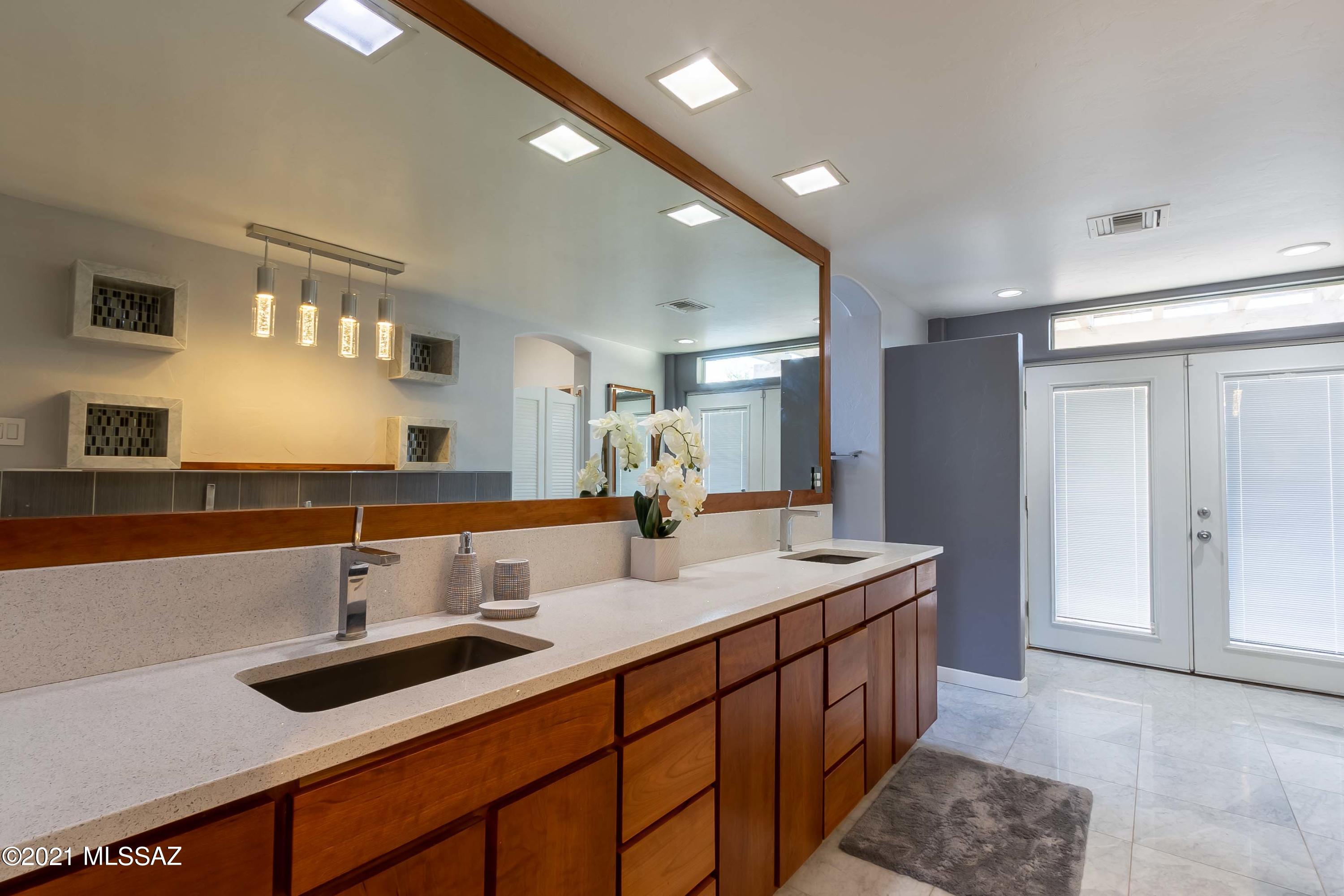 Catalina Foothills Estates NO. 10 (1-72) - Residential