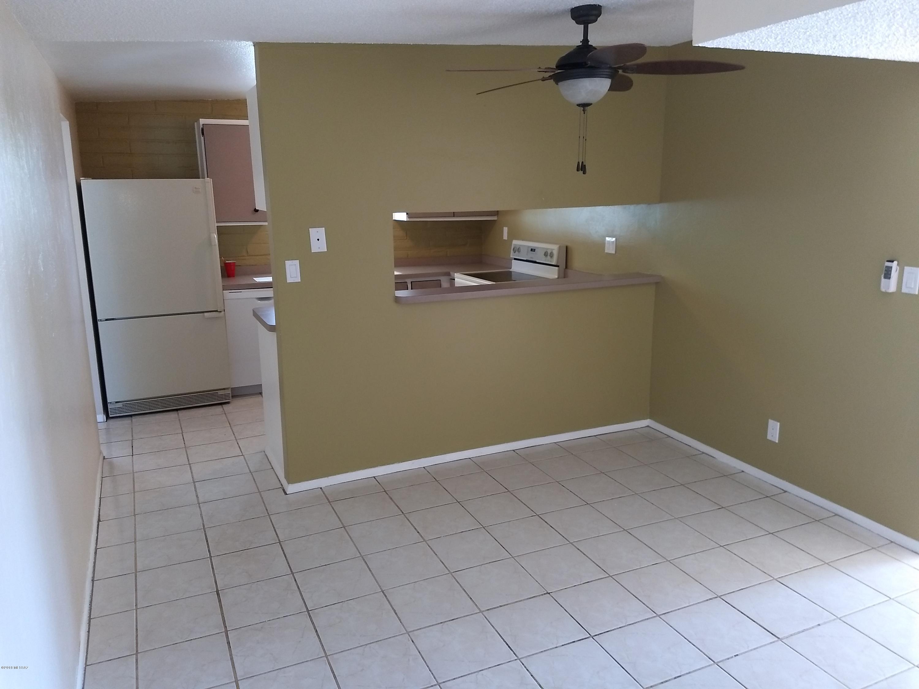 Sherwood Village Terrace (231-546) - Residential