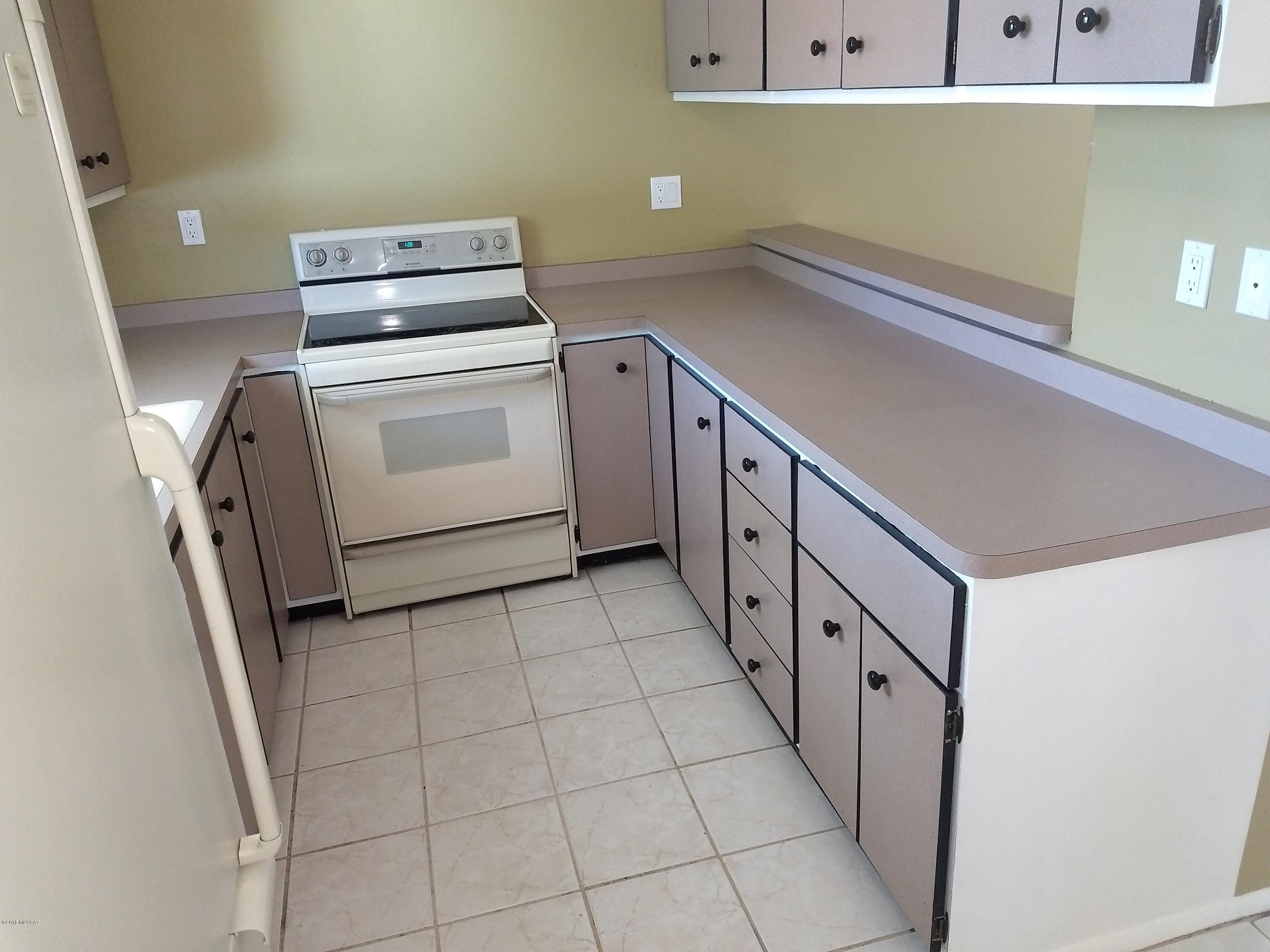 Sherwood Village Terrace (231-546) - Residential