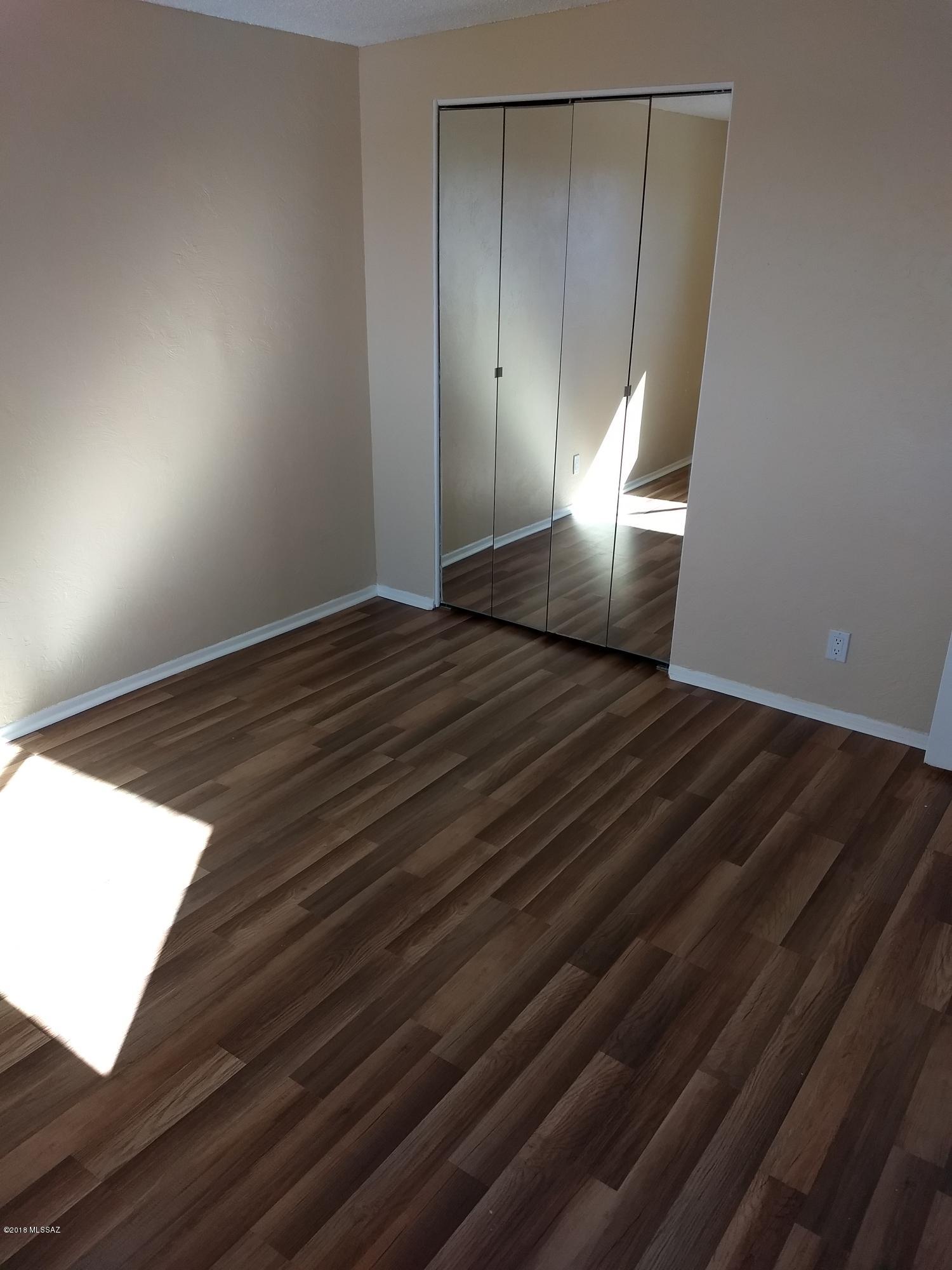 Sherwood Village Terrace (231-546) - Residential