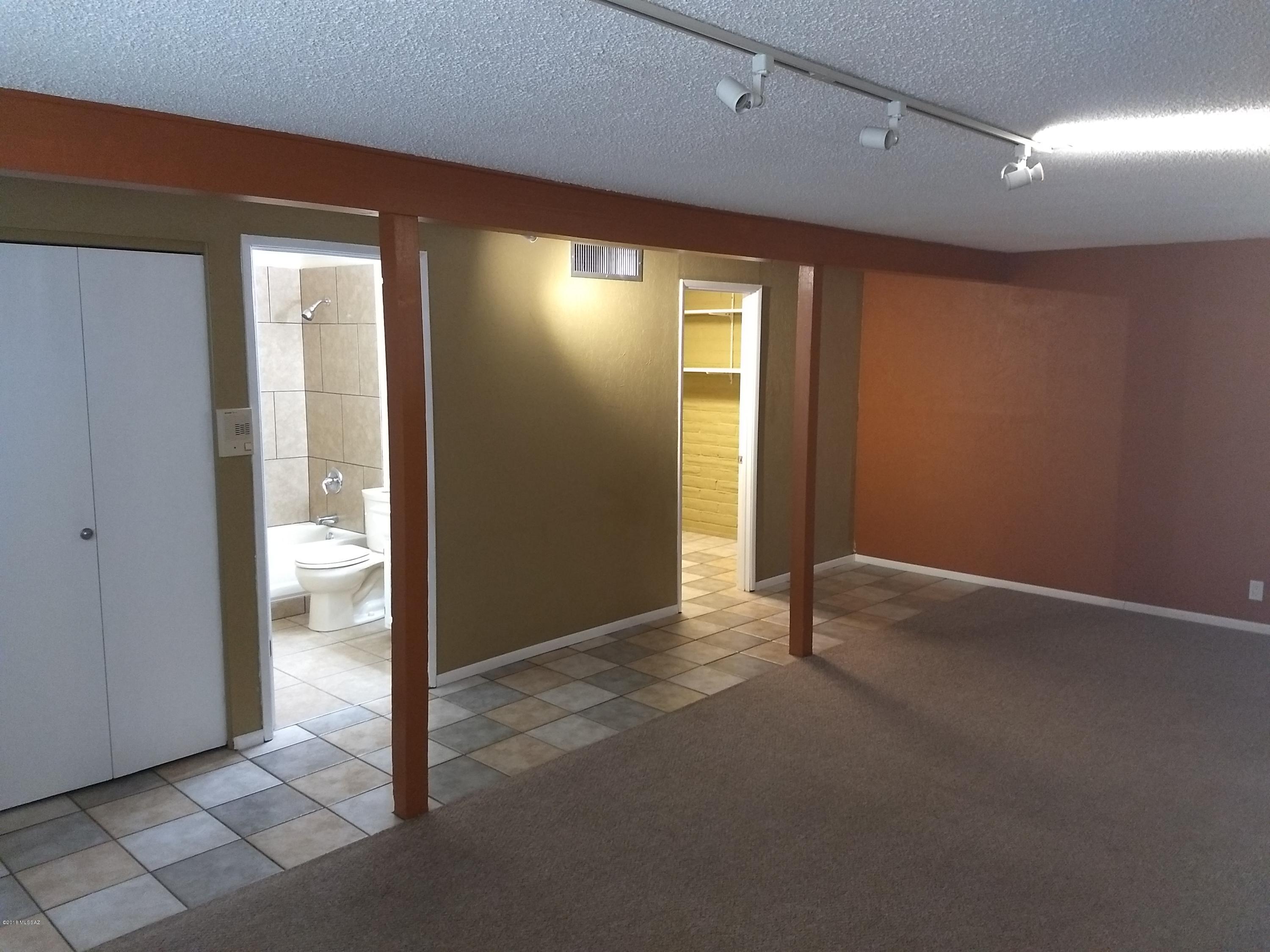 Sherwood Village Terrace (231-546) - Residential