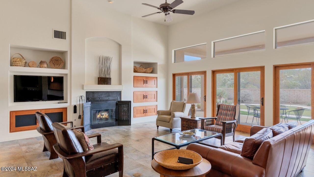 Dos Lagos at Dove Mountain (1-91) - Residential