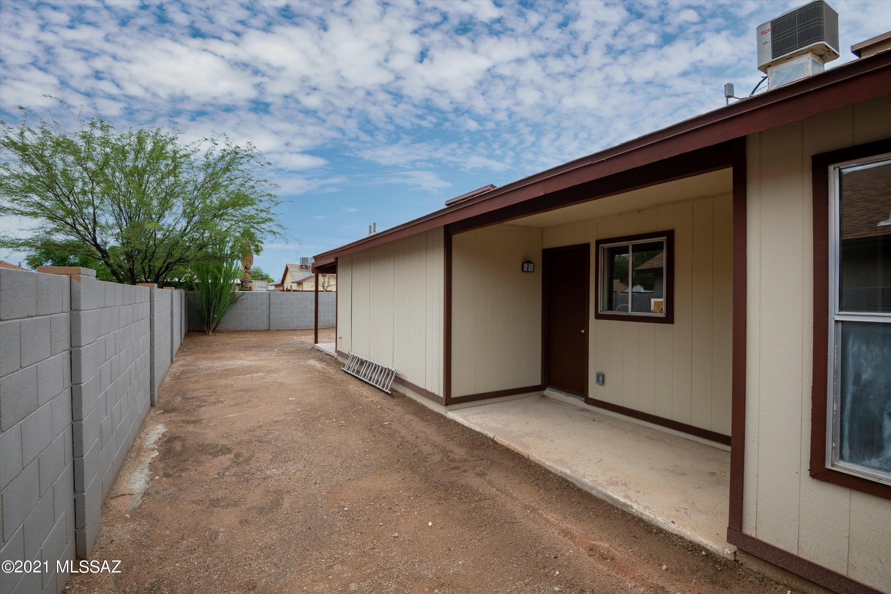 Los Olivos Est I (1-24) - Residential