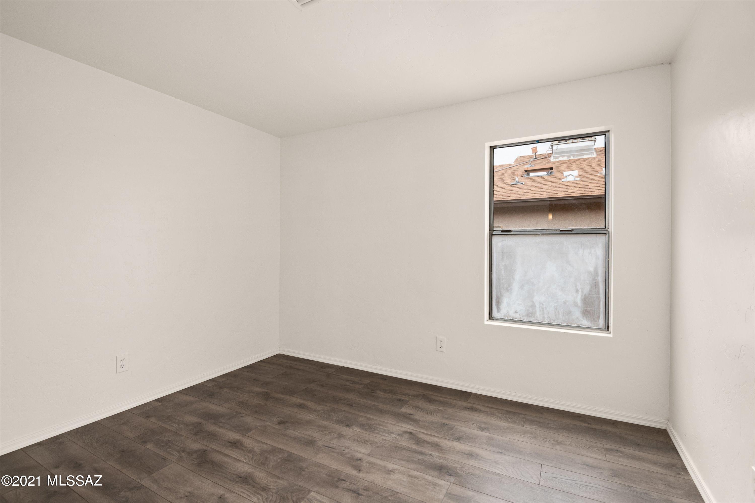 Los Olivos Est I (1-24) - Residential
