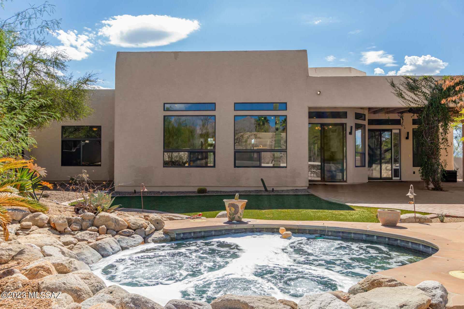 Las Lomitas (1) - Residential