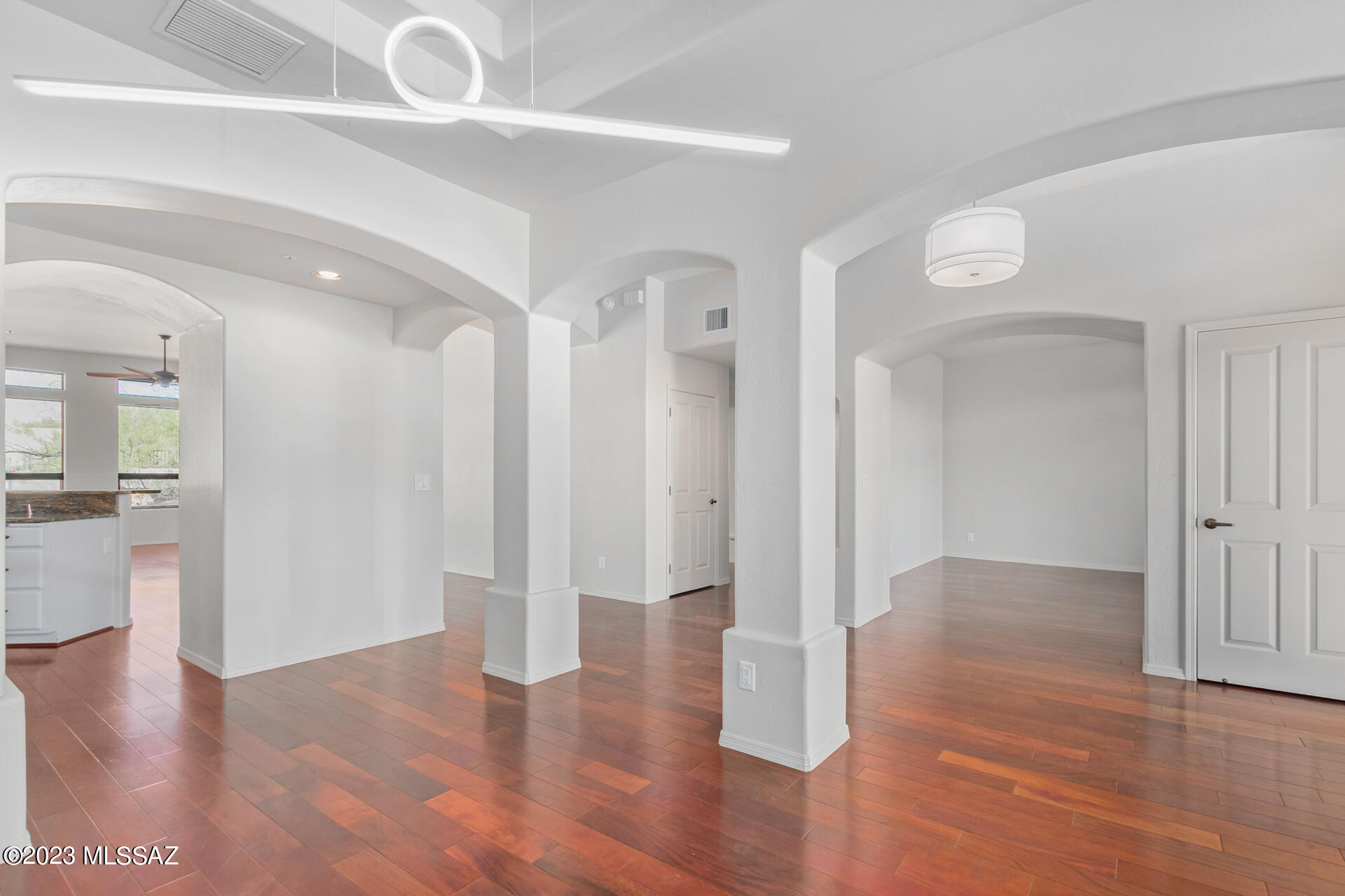 Las Lomitas (1) - Residential
