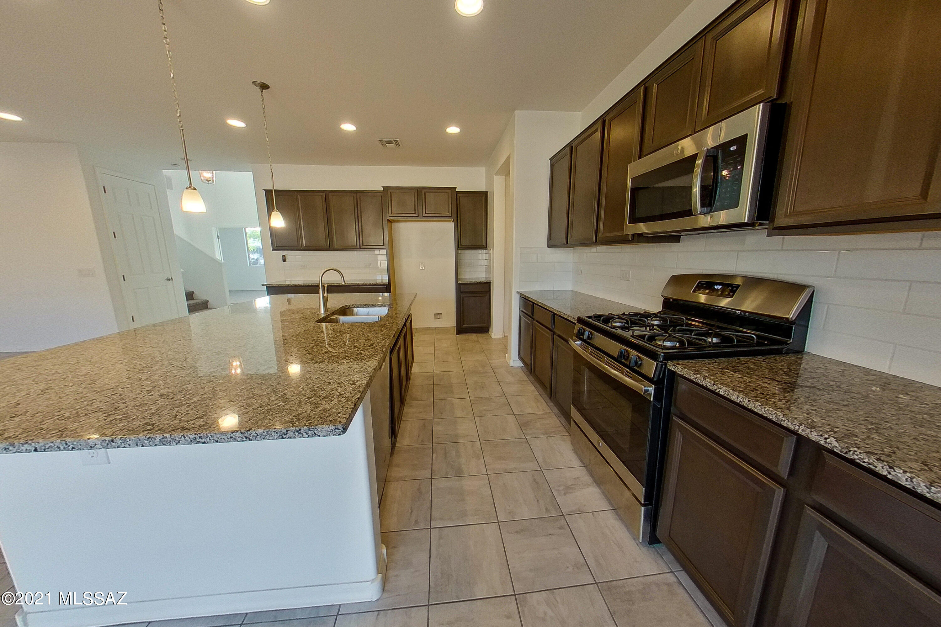 Las Lindas(1-76) - Residential