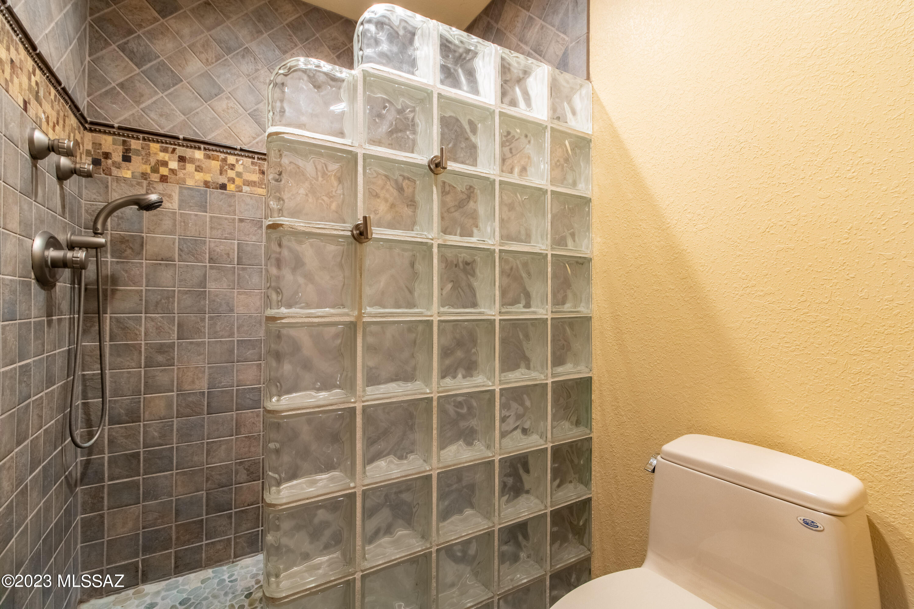 Catalina Foothills Estates NO. 7 - Residential Lease