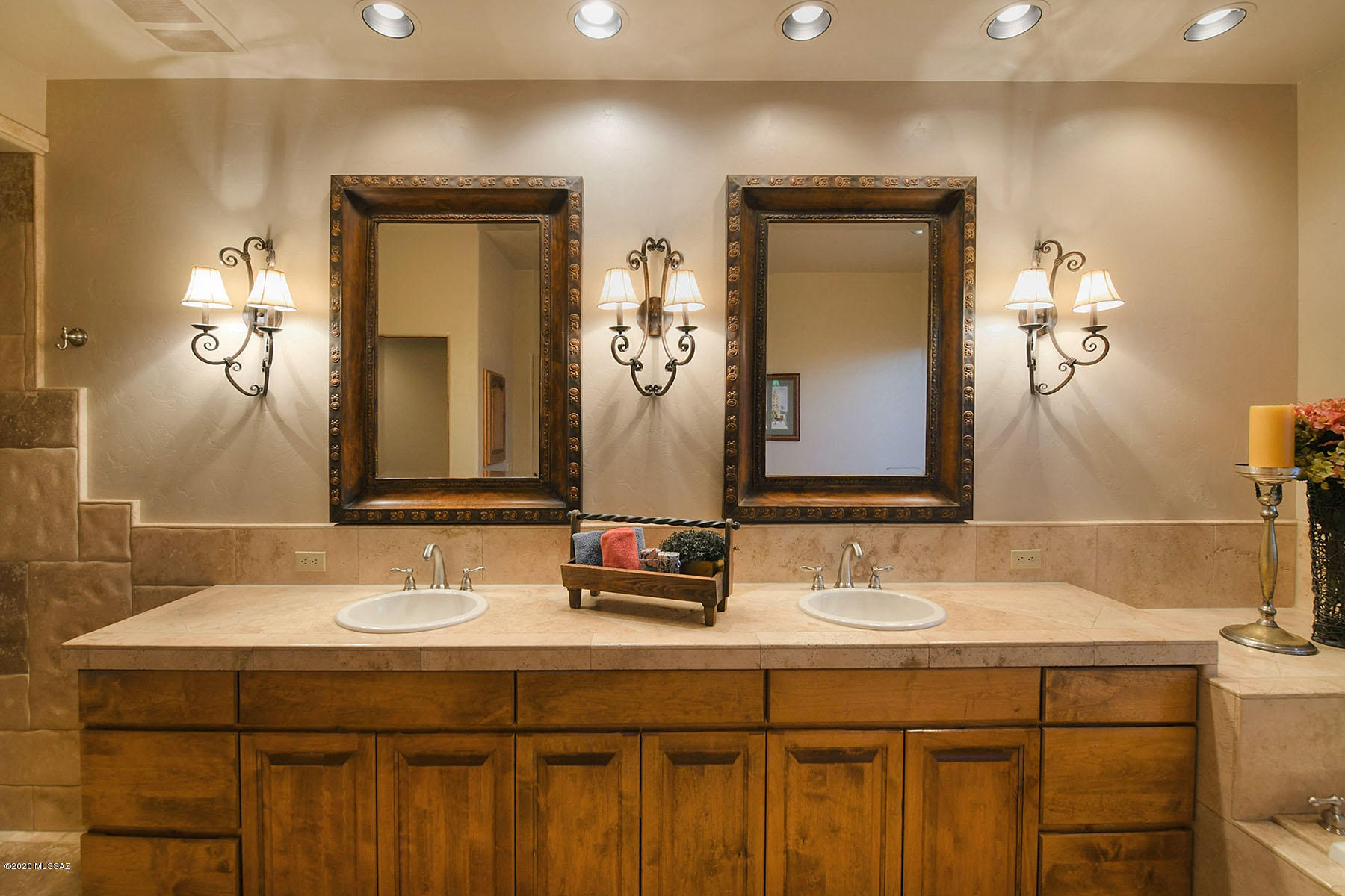 Sabino Mountain (1-290) - Residential