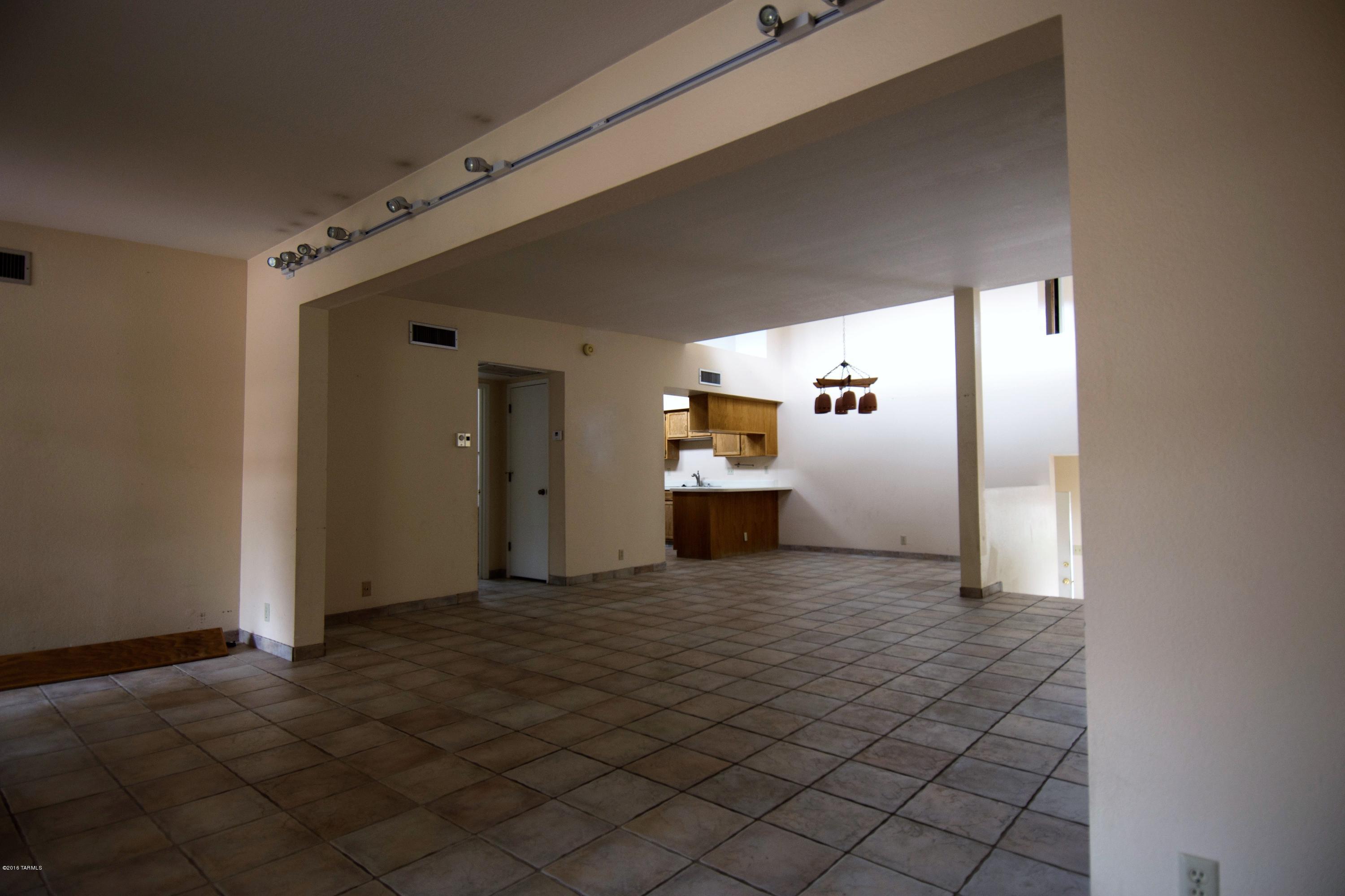 Sabino Sunrise Townhomes II (1-45) - Residential Lease