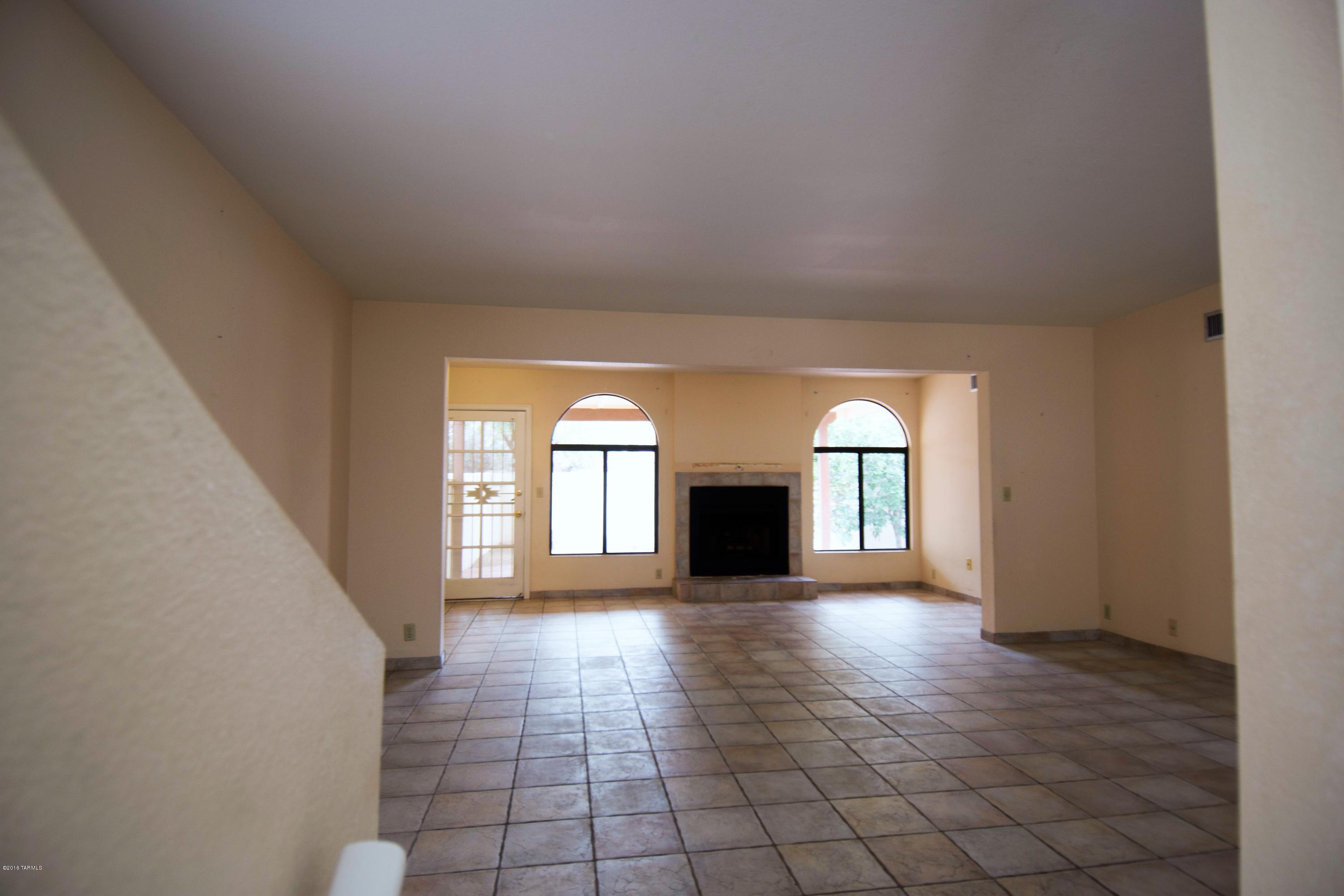 Sabino Sunrise Townhomes II (1-45) - Residential Lease