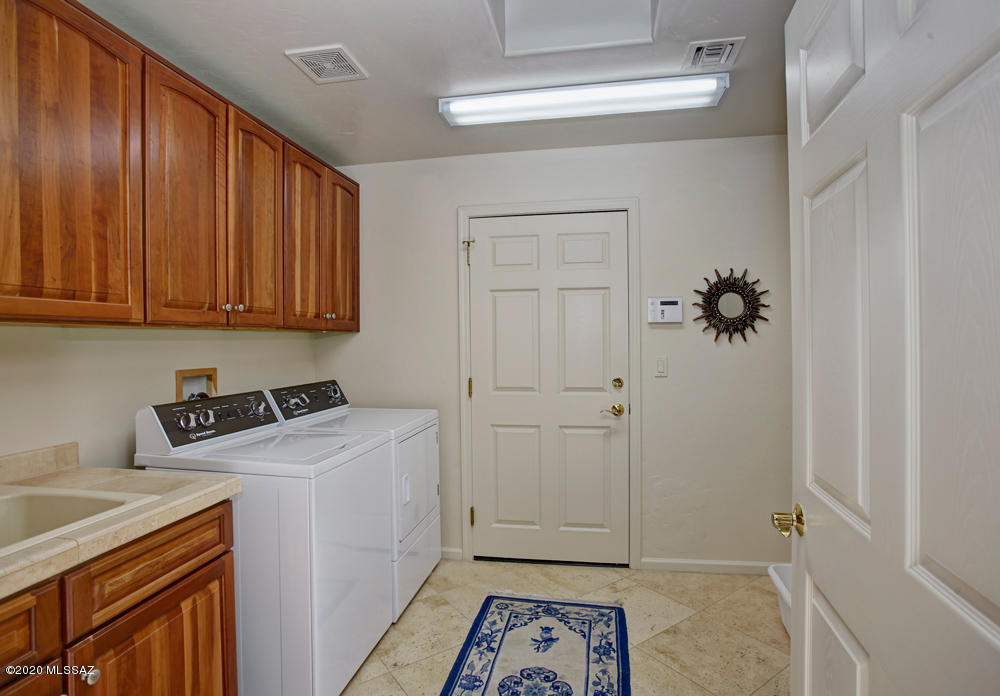 Sabino Mountain (1-290) - Residential