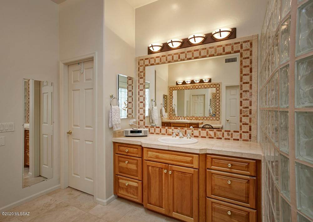 Sabino Mountain (1-290) - Residential