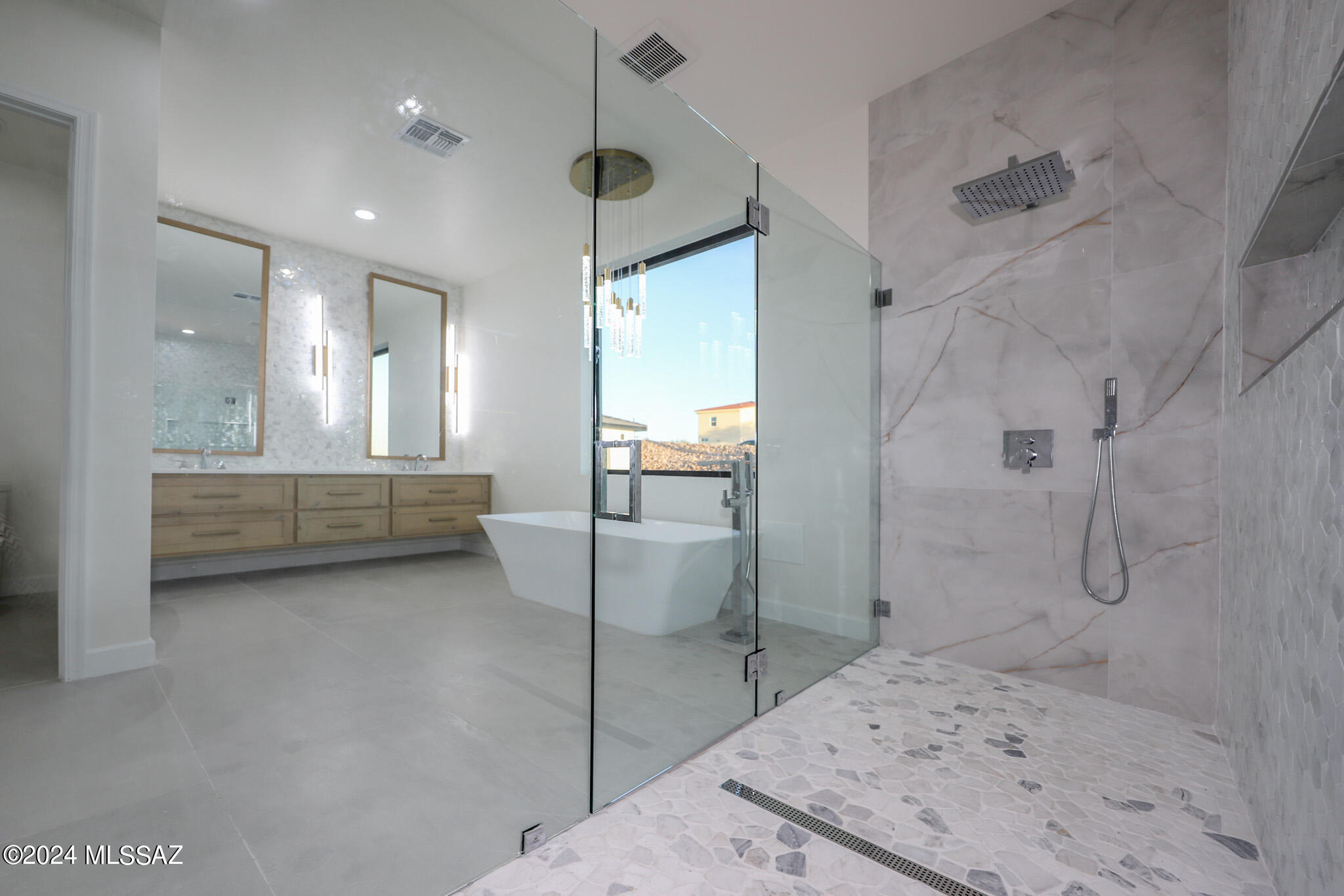 Tecolote De Oro (1-14) - Residential