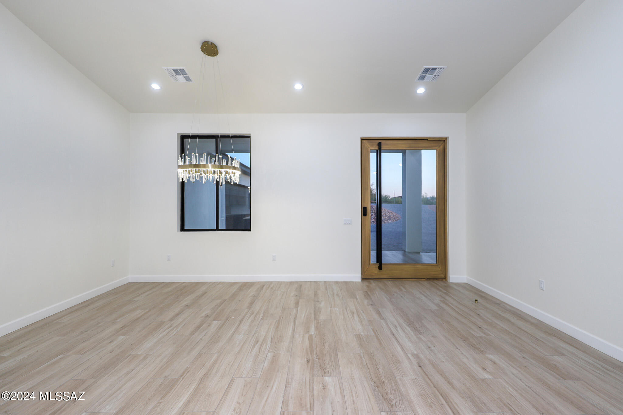 Tecolote De Oro (1-14) - Residential