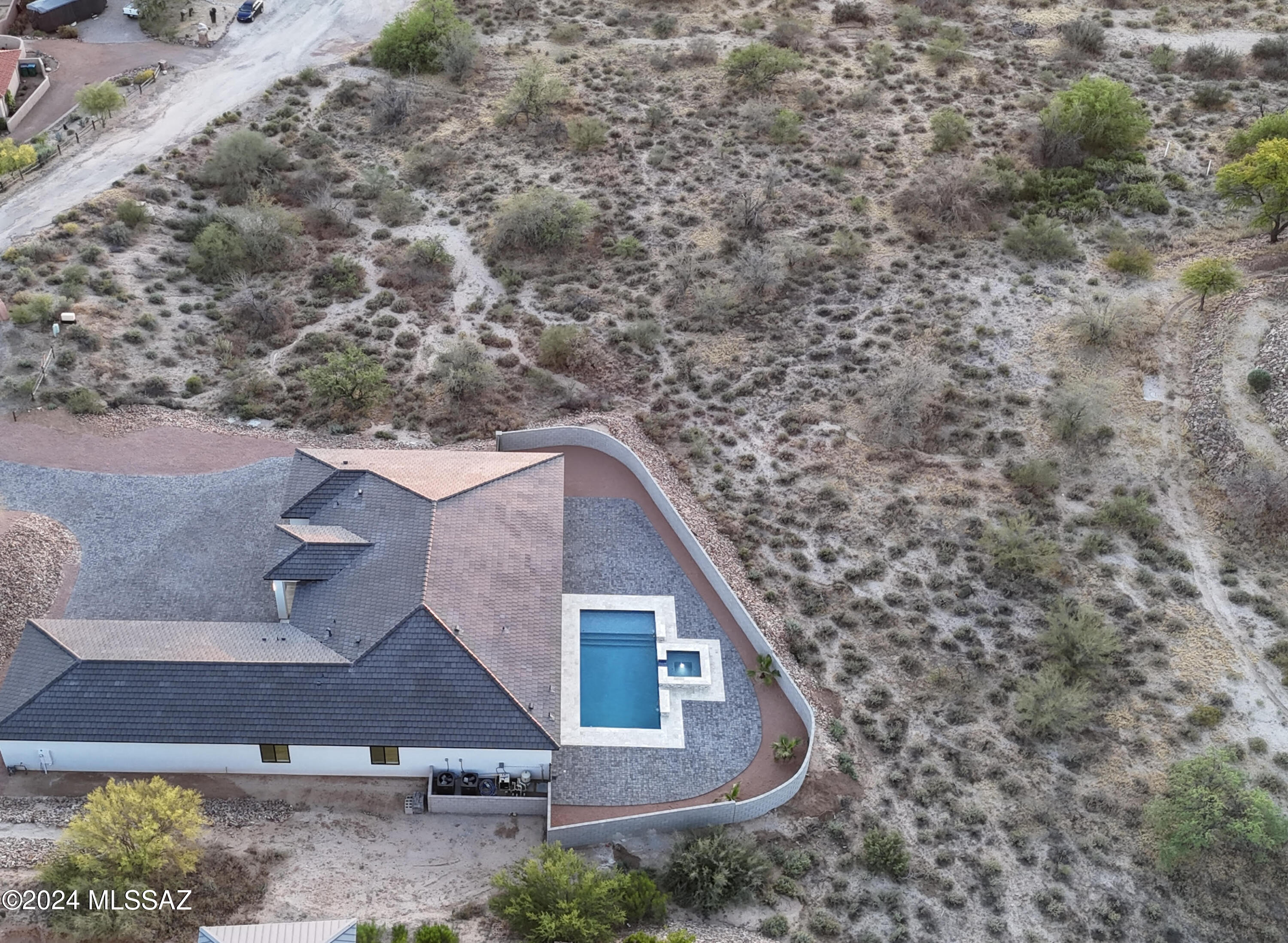 Tecolote De Oro (1-14) - Residential