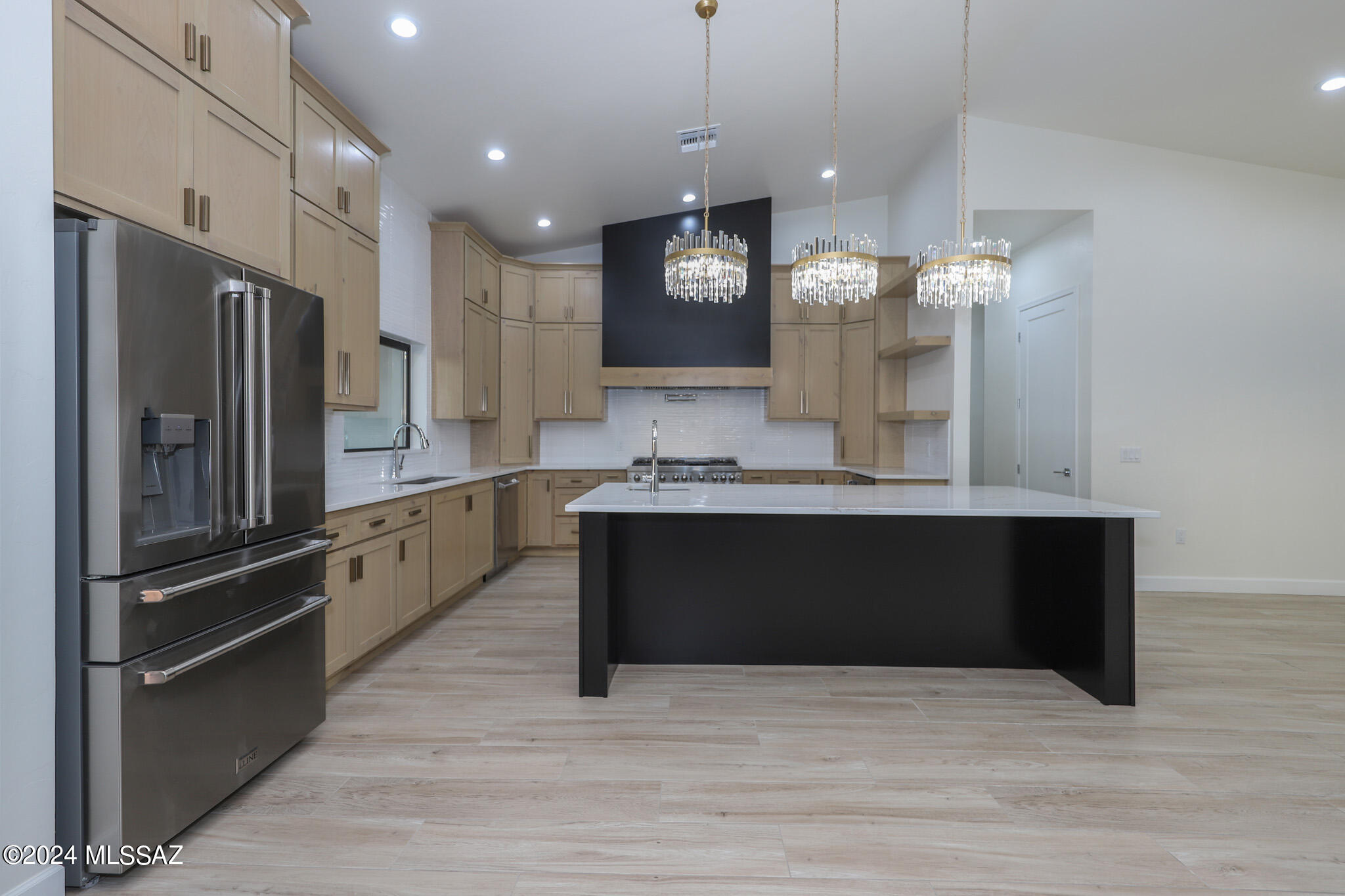 Tecolote De Oro (1-14) - Residential
