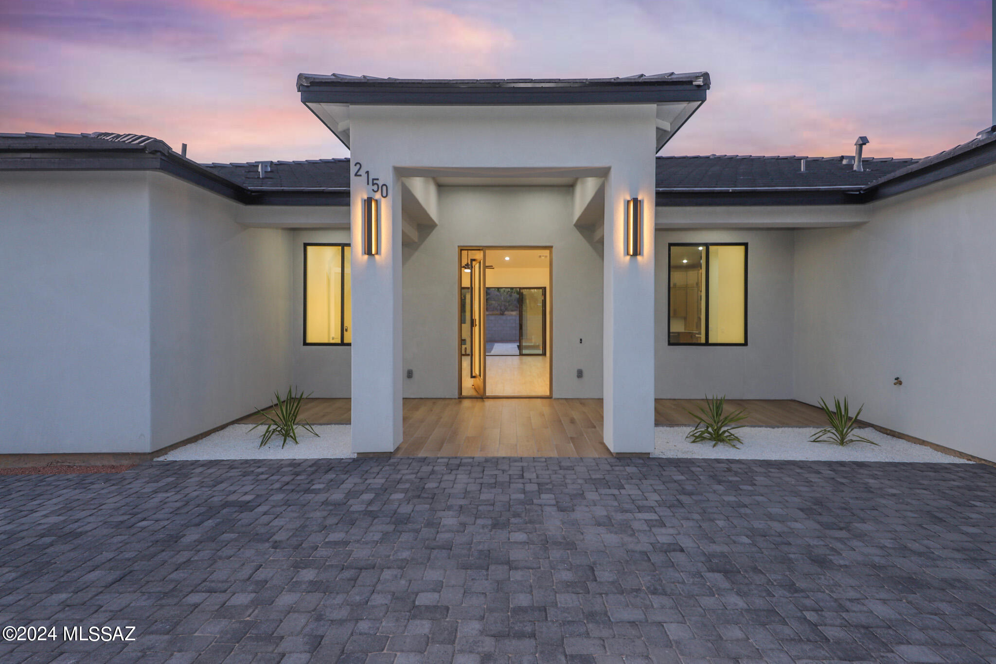Tecolote De Oro (1-14) - Residential