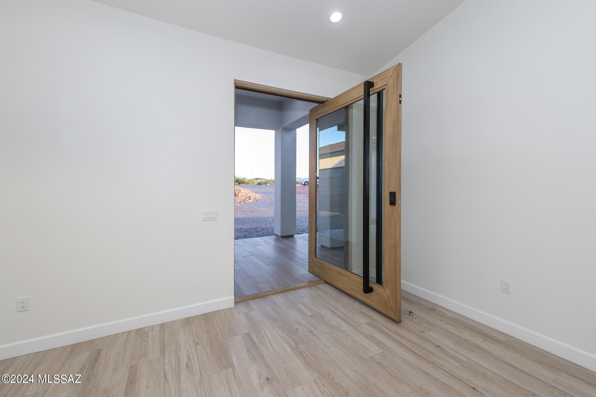 Tecolote De Oro (1-14) - Residential