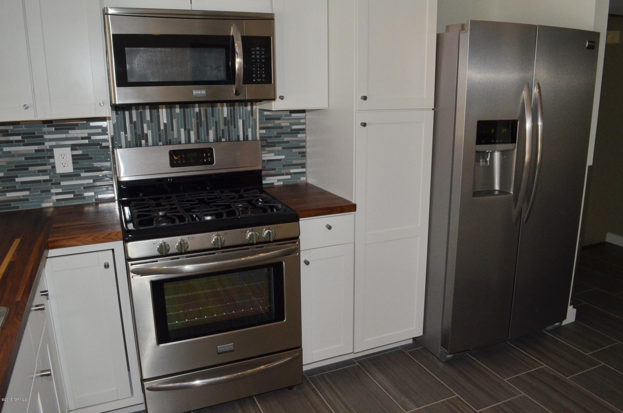 Carriage Hill NO. 5 (525-595) - Residential Lease