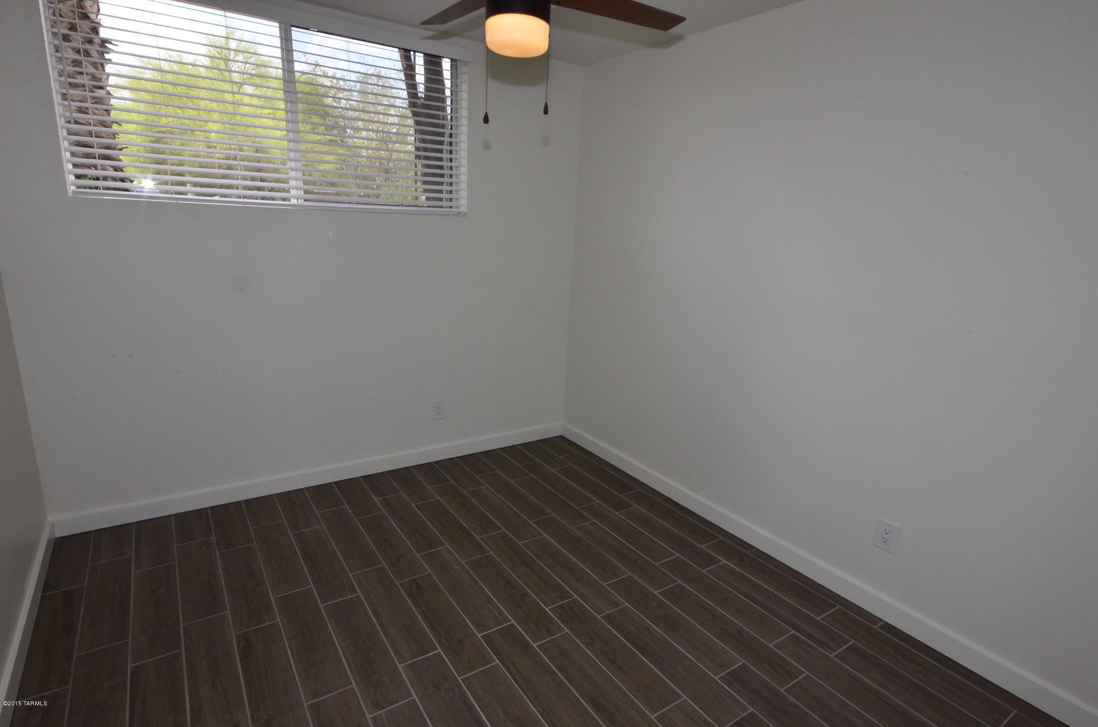Carriage Hill NO. 5 (525-595) - Residential Lease