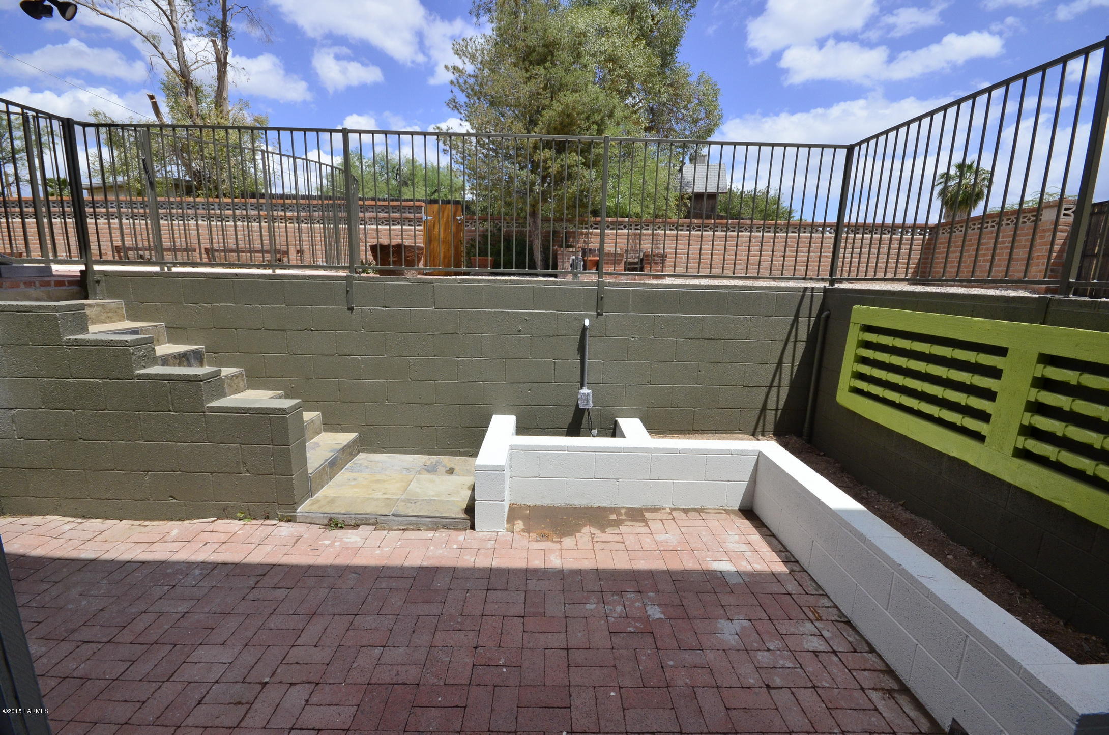 Carriage Hill NO. 5 (525-595) - Residential Lease