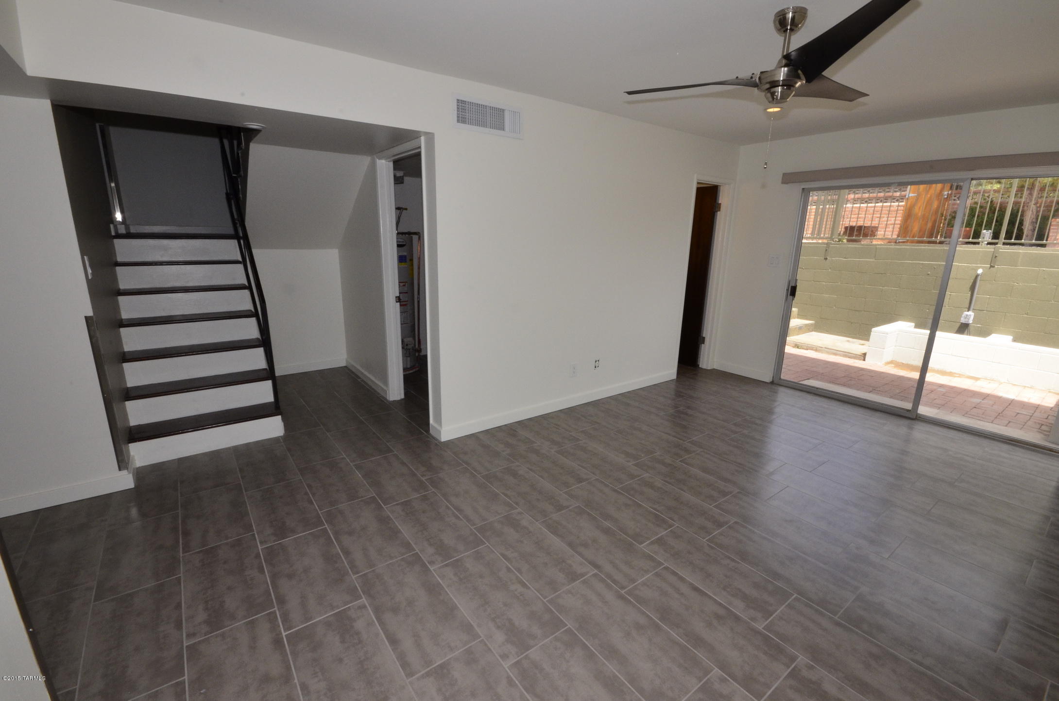 Carriage Hill NO. 5 (525-595) - Residential Lease