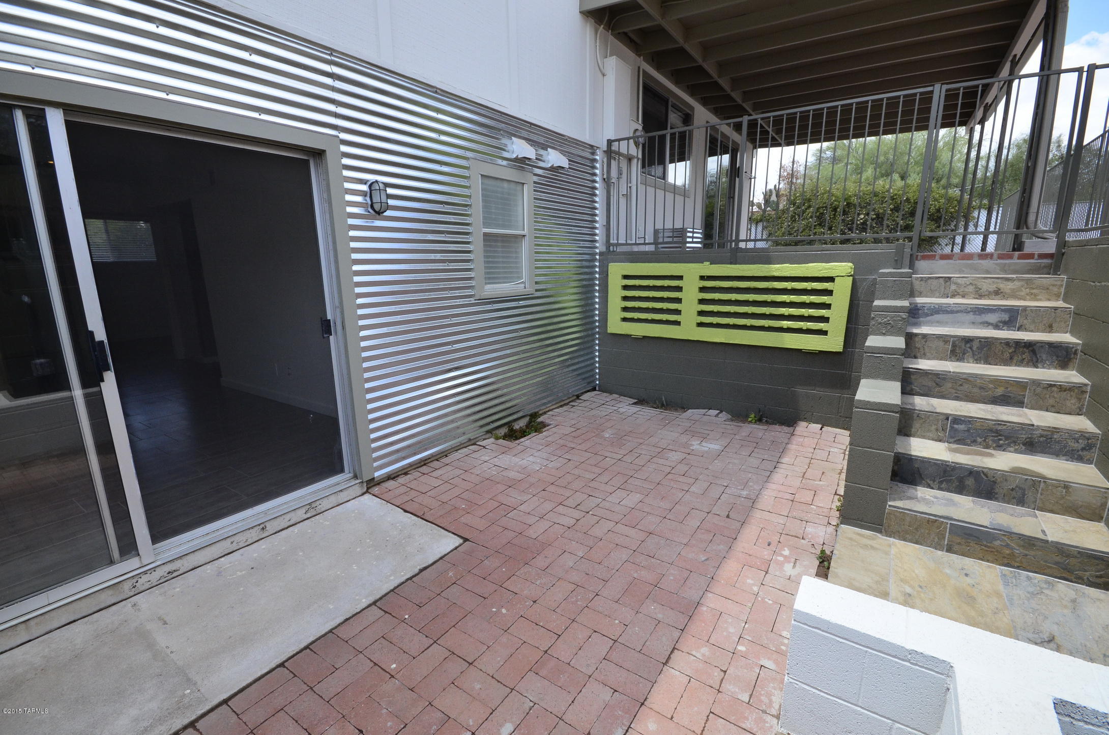 Carriage Hill NO. 5 (525-595) - Residential Lease