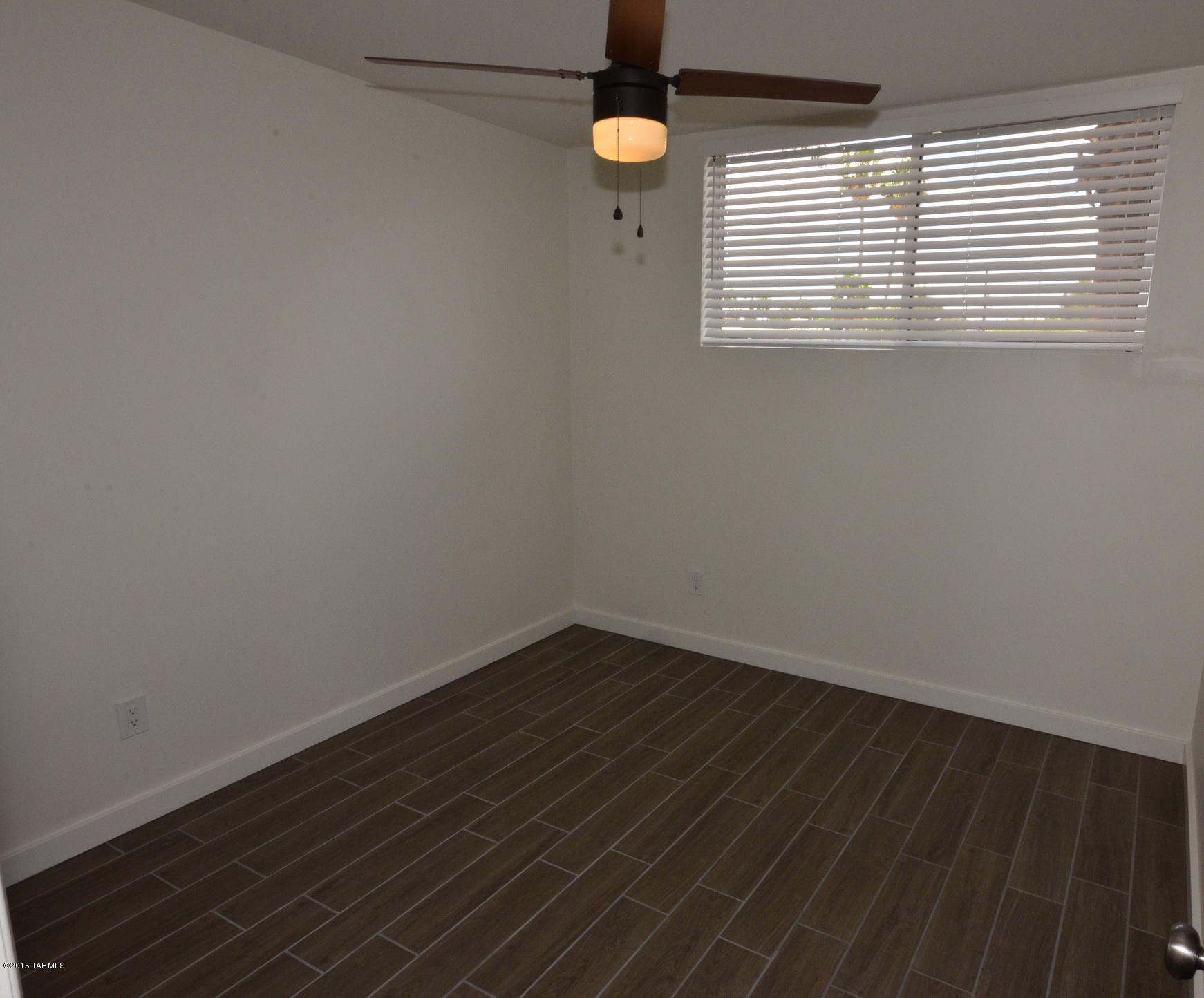 Carriage Hill NO. 5 (525-595) - Residential Lease