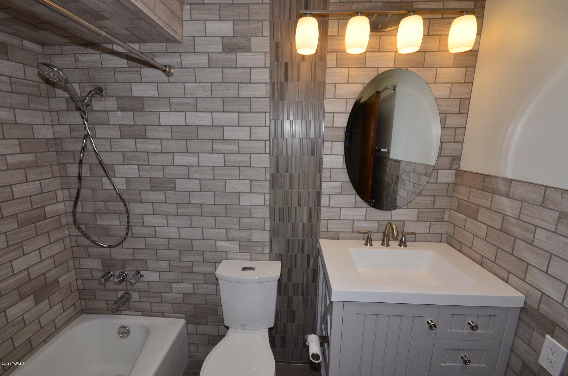 Carriage Hill NO. 5 (525-595) - Residential Lease