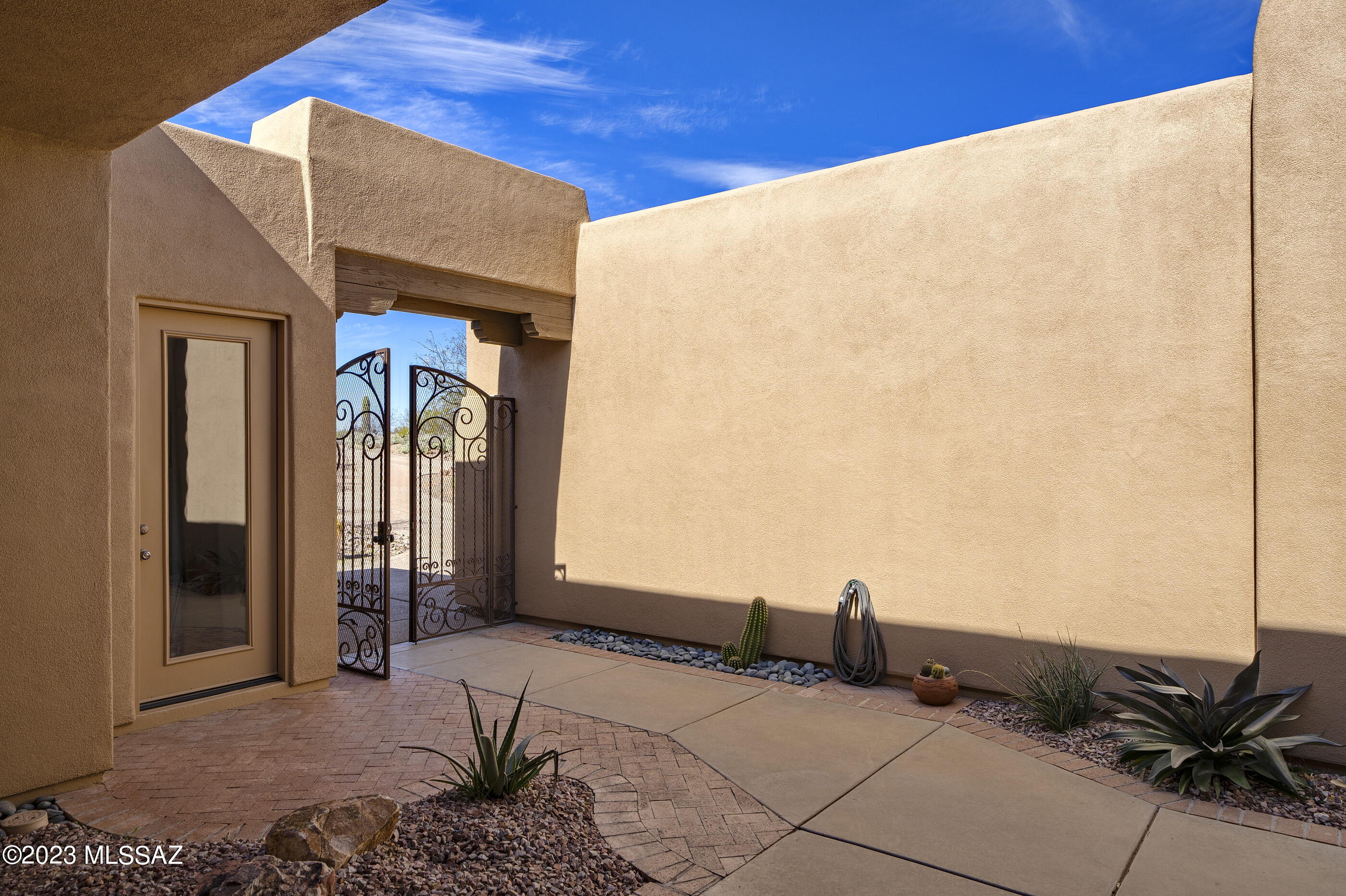 Coyote Creek (1-395) - Residential