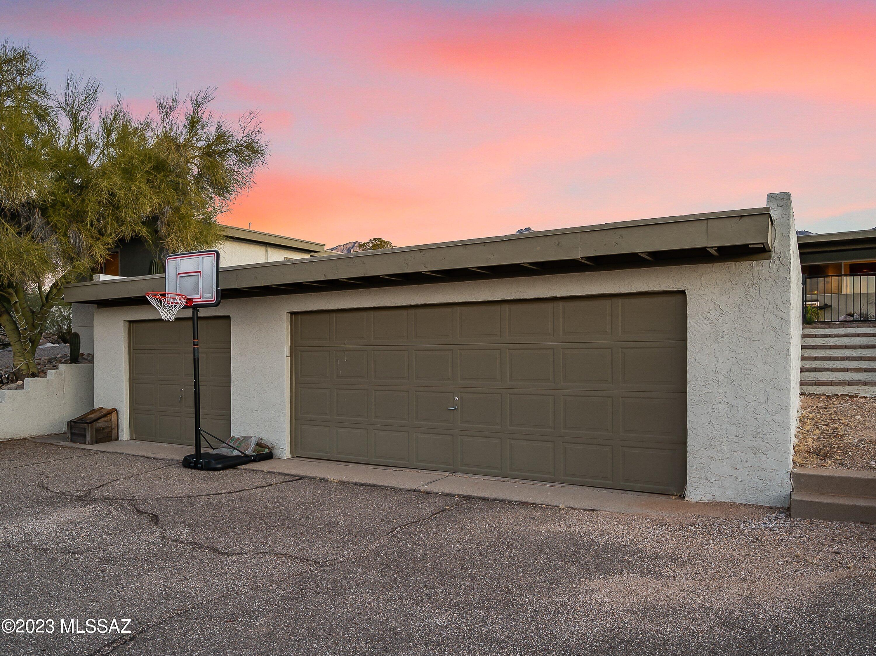 Skyline Bel Air Estates (299-333 & 347-357) - Residential